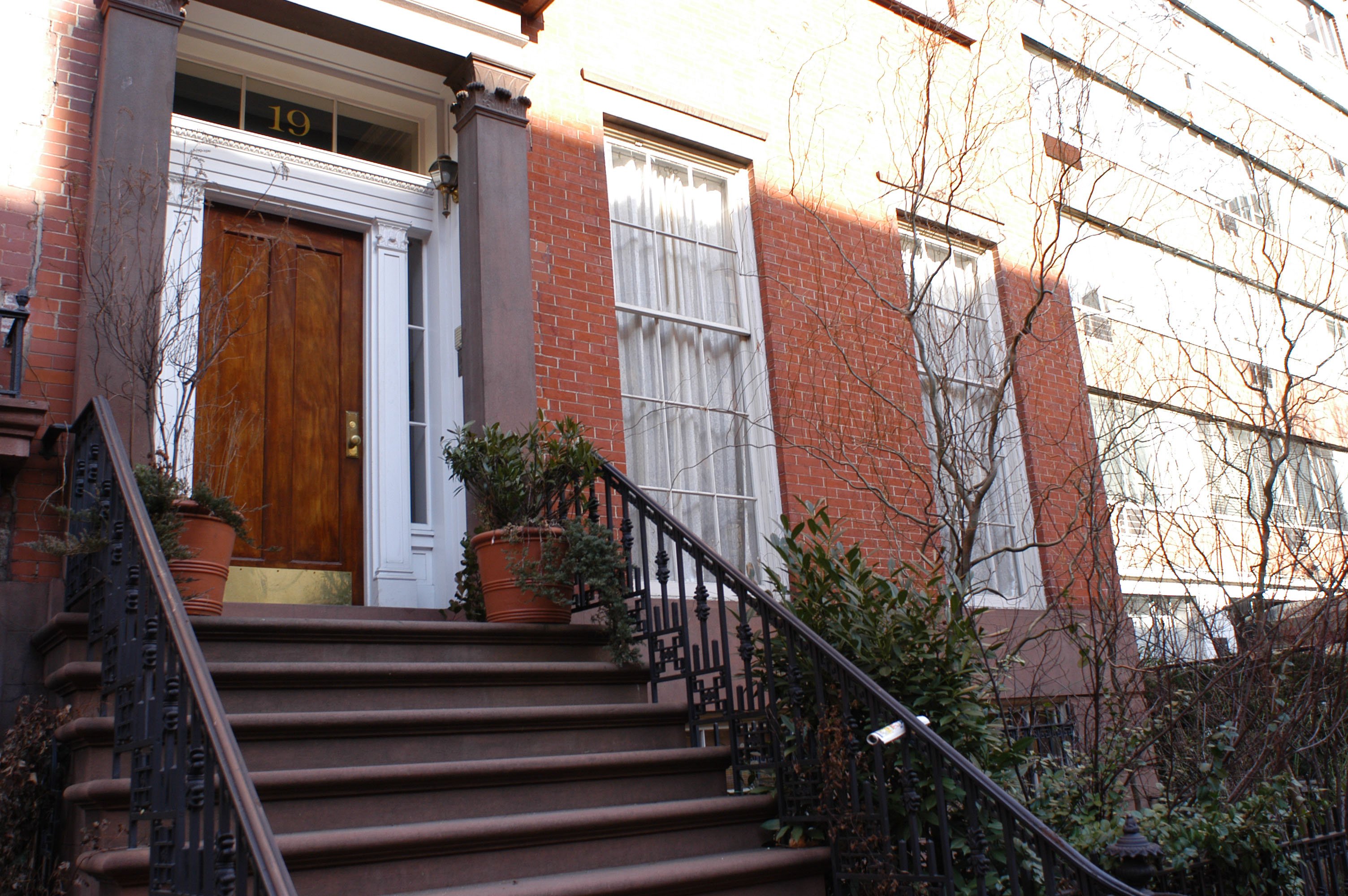 Meryl Streep's West 12th Street Home at Richard Gere and Meryl Streep Building Exteriors in New York City, New York. | Source: Getty Images