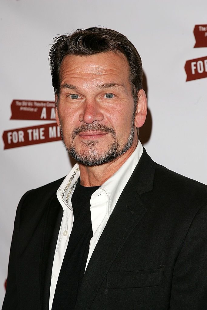 Patrick Swayze arrive à l'after party pour la soirée d'ouverture de "A Moon For The Misbegotten" le 9 avril 2007 à New York. | Photo : Getty Images
