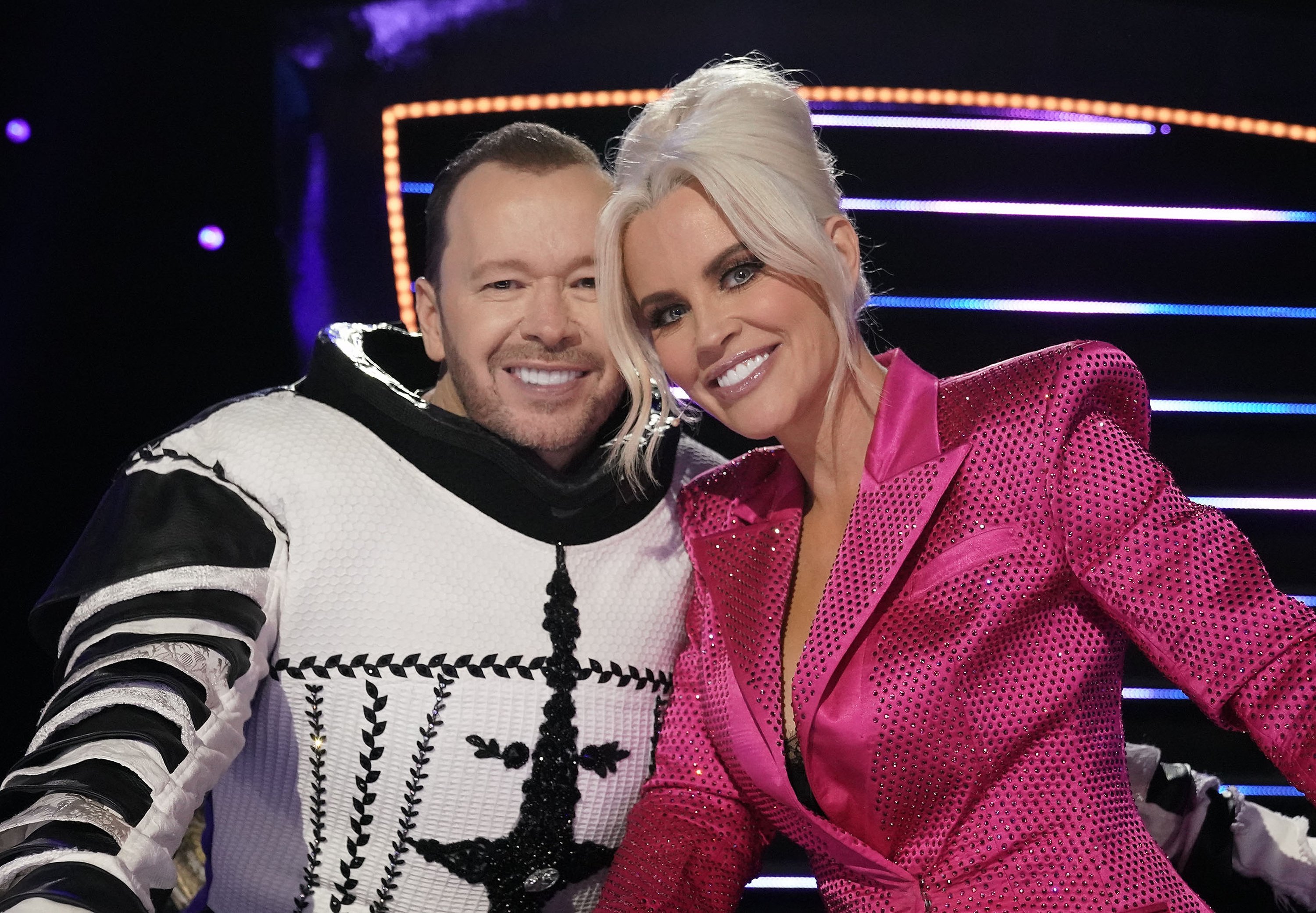 Donnie Wahlberg and Jenny McCarthy in the "Semifinals"episode of THE MASKED SINGER airing Wednesday, May 19 (8:00-9:00 PM ET/PT) | Source: Getty Images
