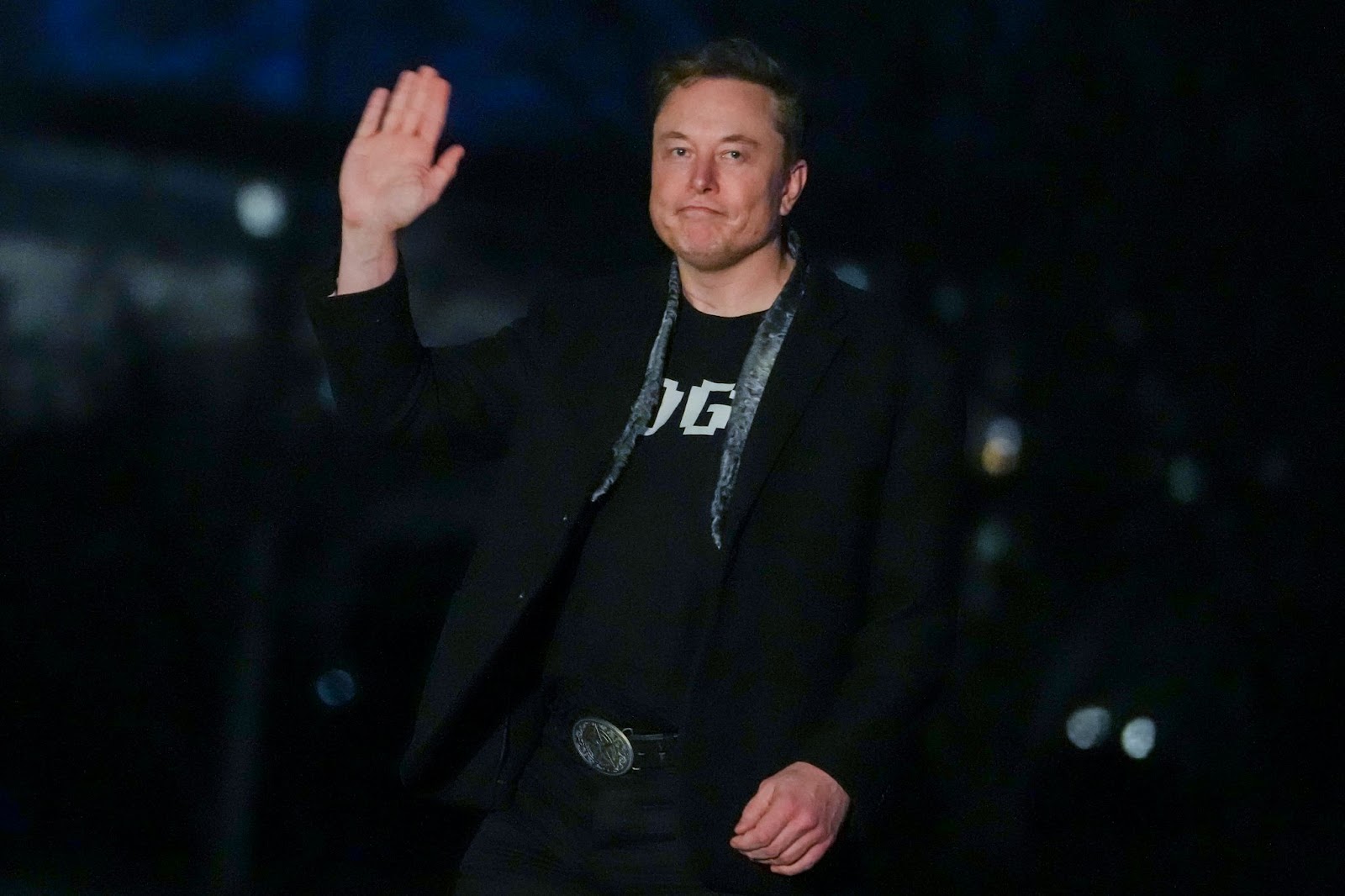 Elon Musk walks on the South Lawn of the White House in Washington, D.C., on March 9, 2025 | Source: Getty Images