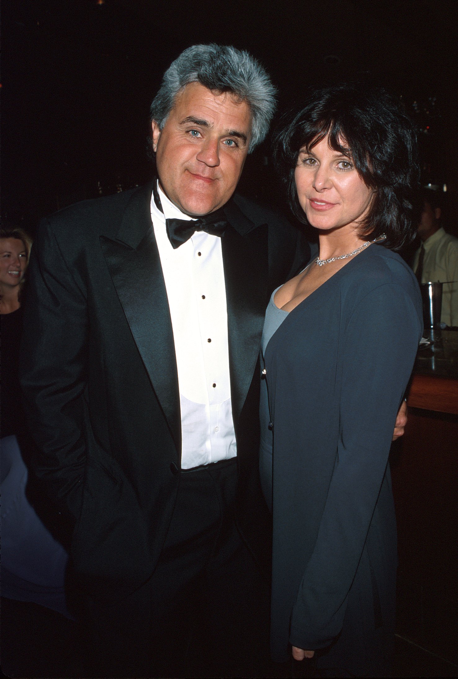 Jay Leno & wife Mavis during The 70th Annual Academy Awards, 1998 | Source: Getty Images