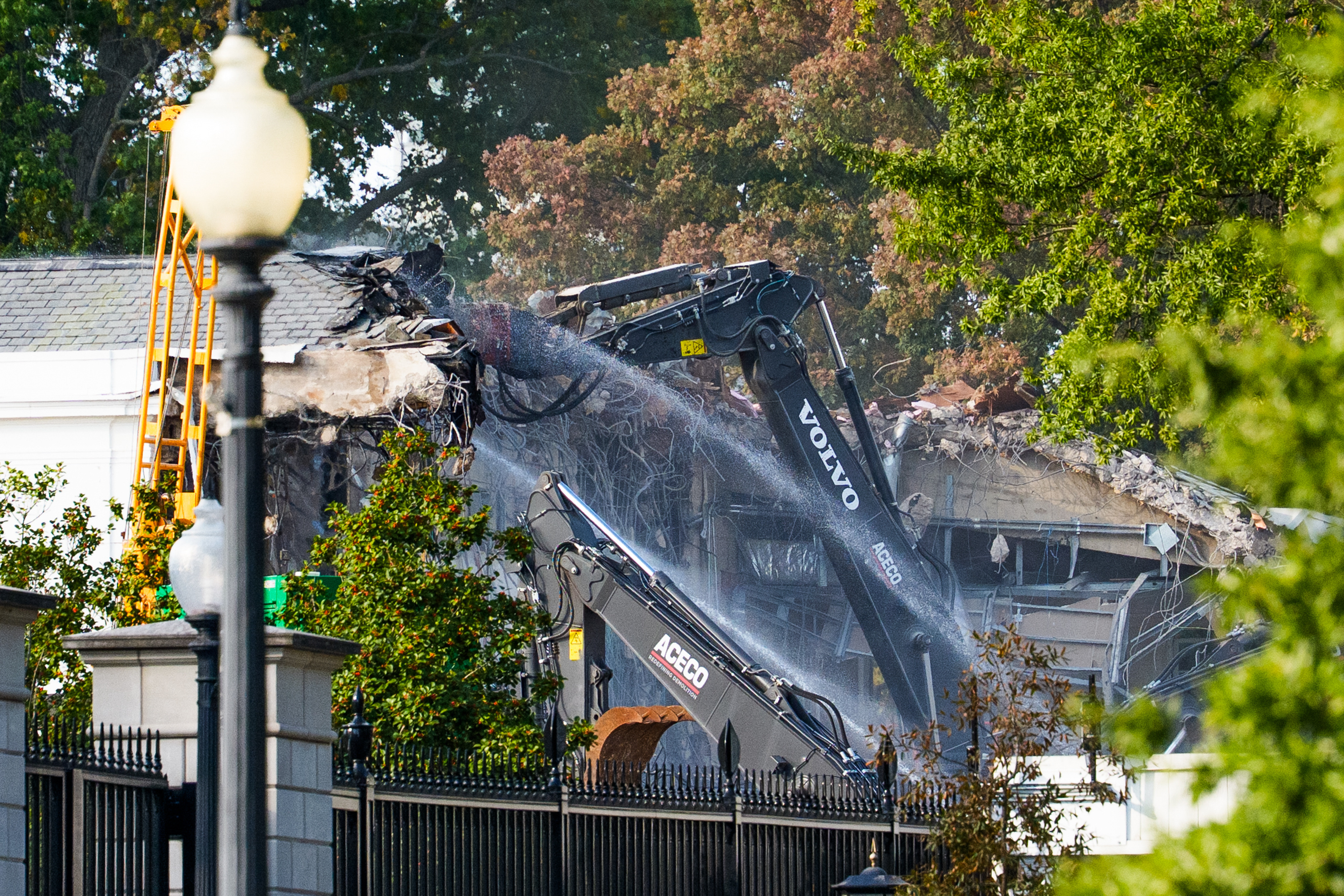 Demolition of a section of the East Wing of the White House, during construction on the new ballroom extension in Washington, DC, on October 21, 2025 | Source: Getty Images