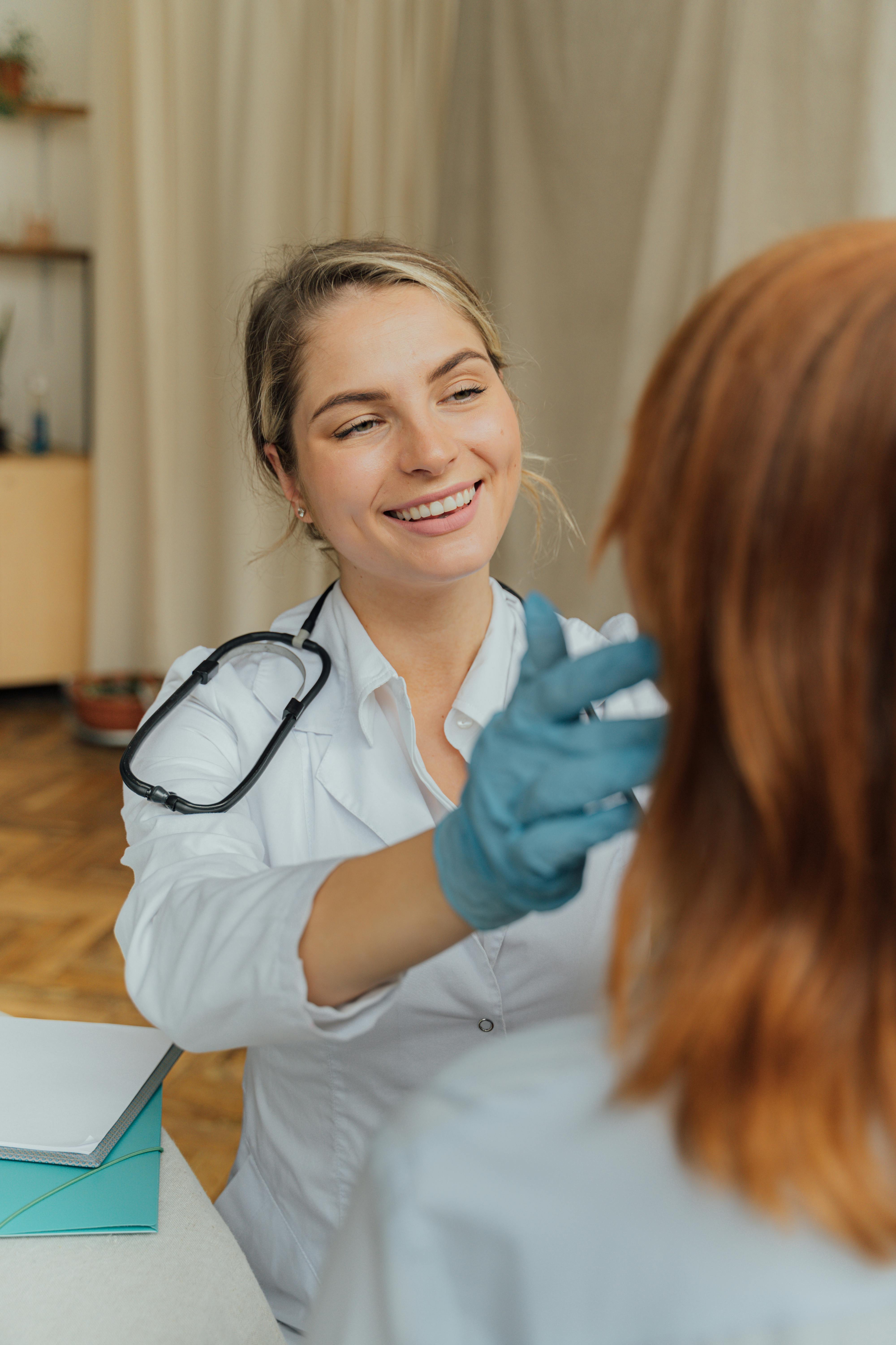 A woman visiting her doctor | Source: Pexels