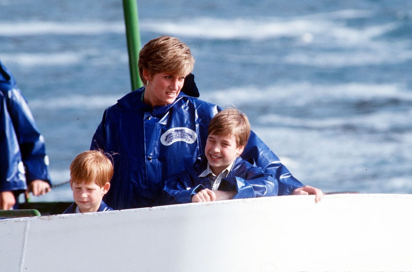 Princess Diana with young Prince Williams and Prince Harry | Photo: Getty Images