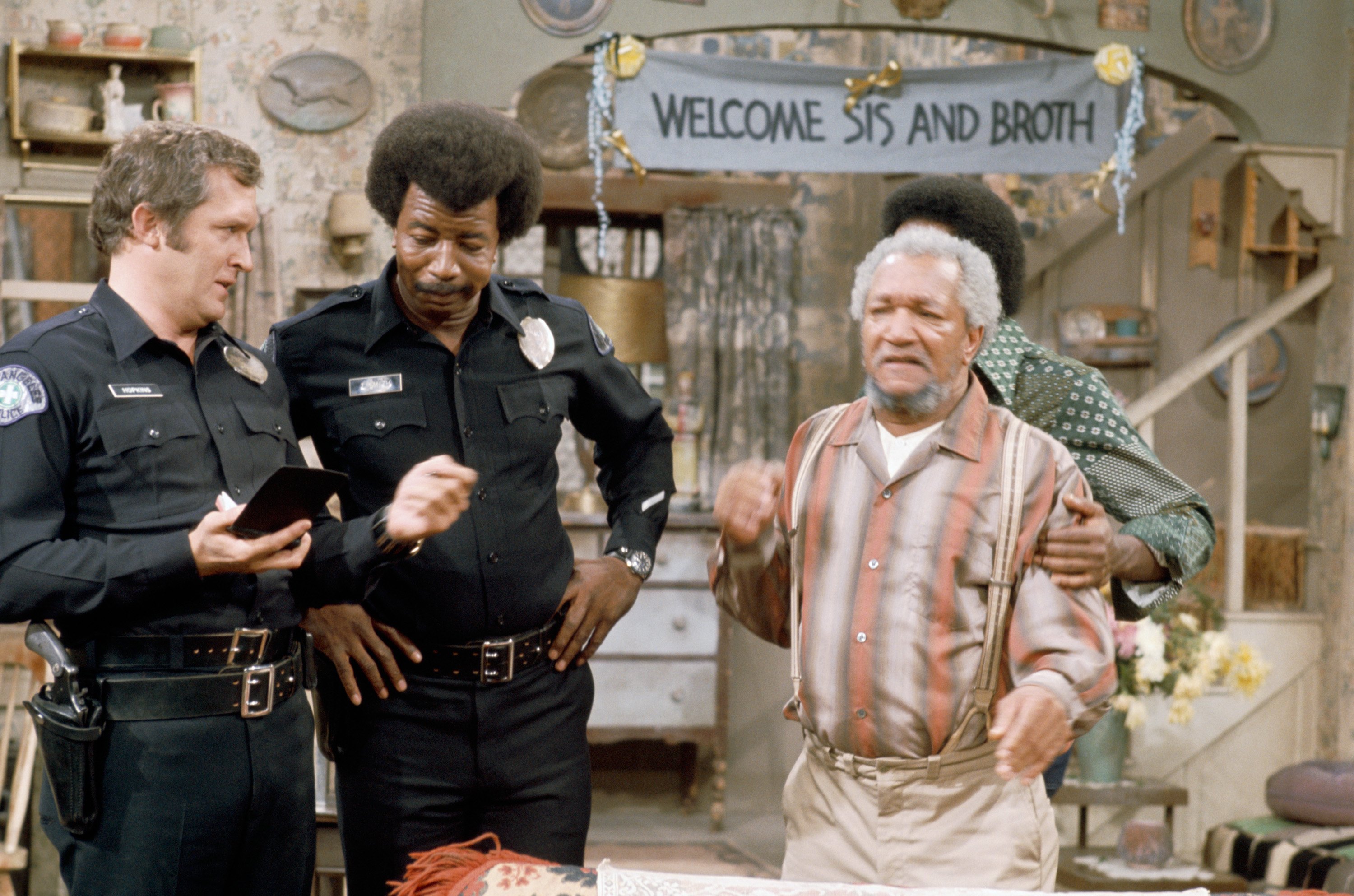 Howard Platt is now the only surviving prominent cast member of "Sanford and Son." In this photo, he, Hal Williams, and Redd Foxx posed for a promotional shot for the show circa the 1970s. | Source: Getty Images