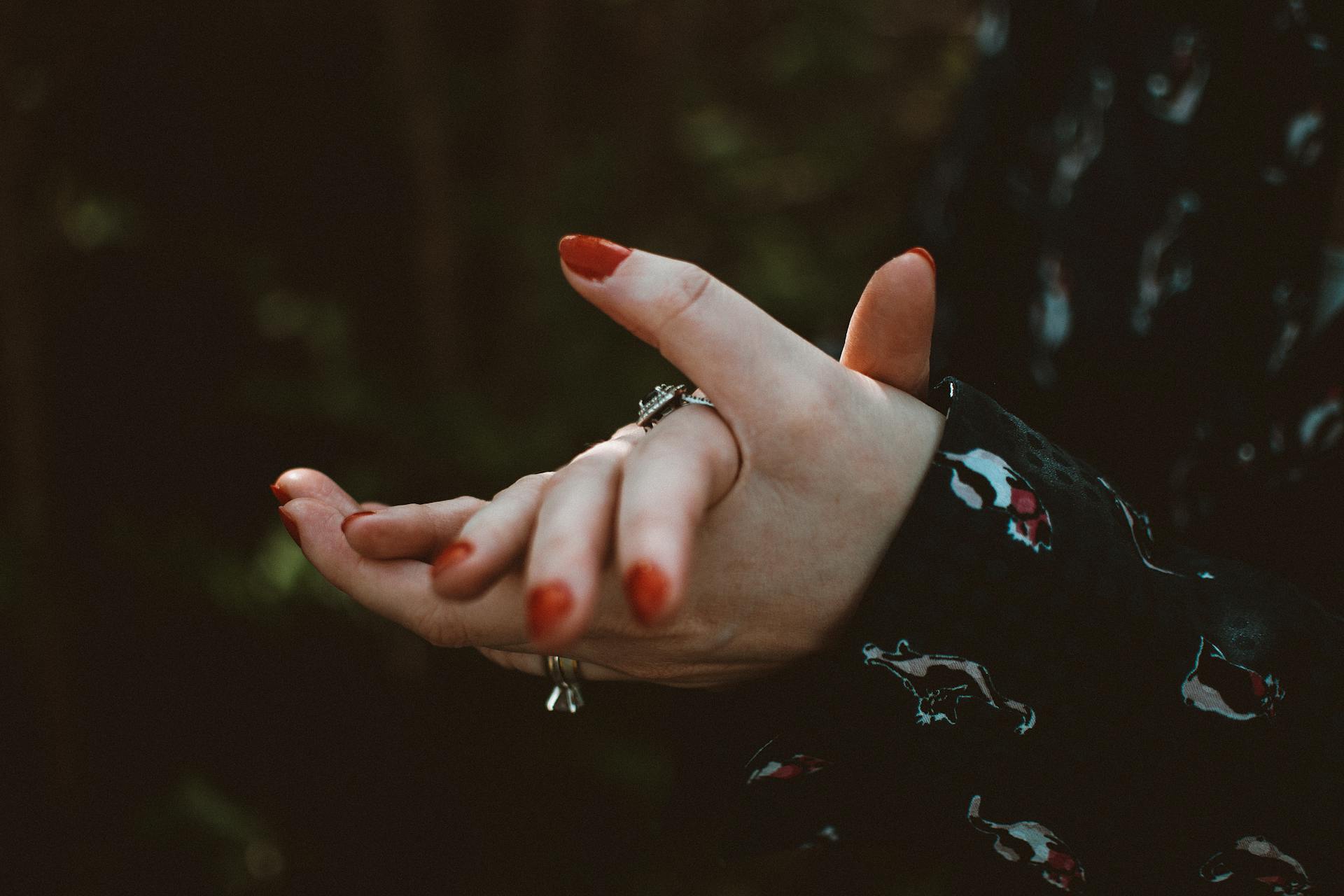 Close-up of a woman clapping her hands | Source: Pexels