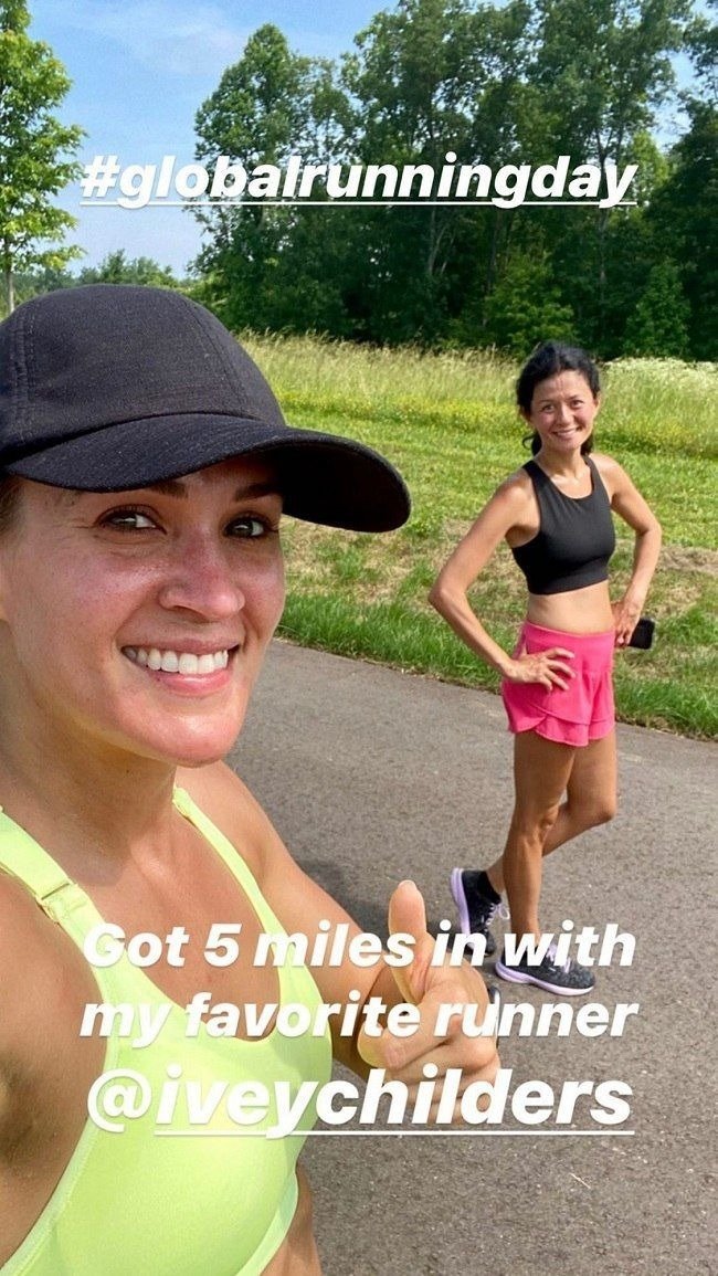 Carrie Underwood celebrates Global Running Day with Ivey Childers | Photo: Instagram/ Carrie Underwood