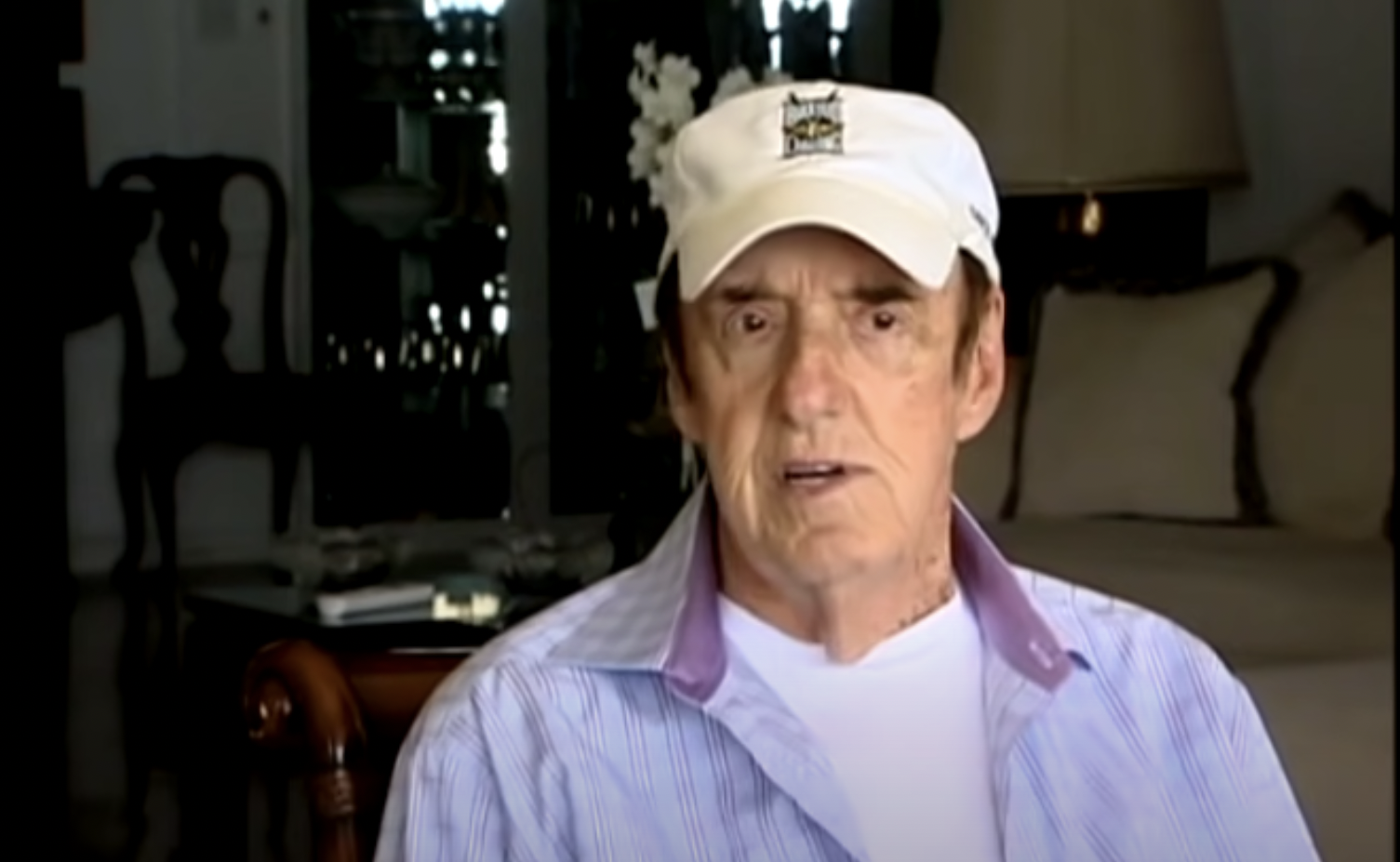 Jim Nabors at home in 2012 | Source: youtube.com/@kitv