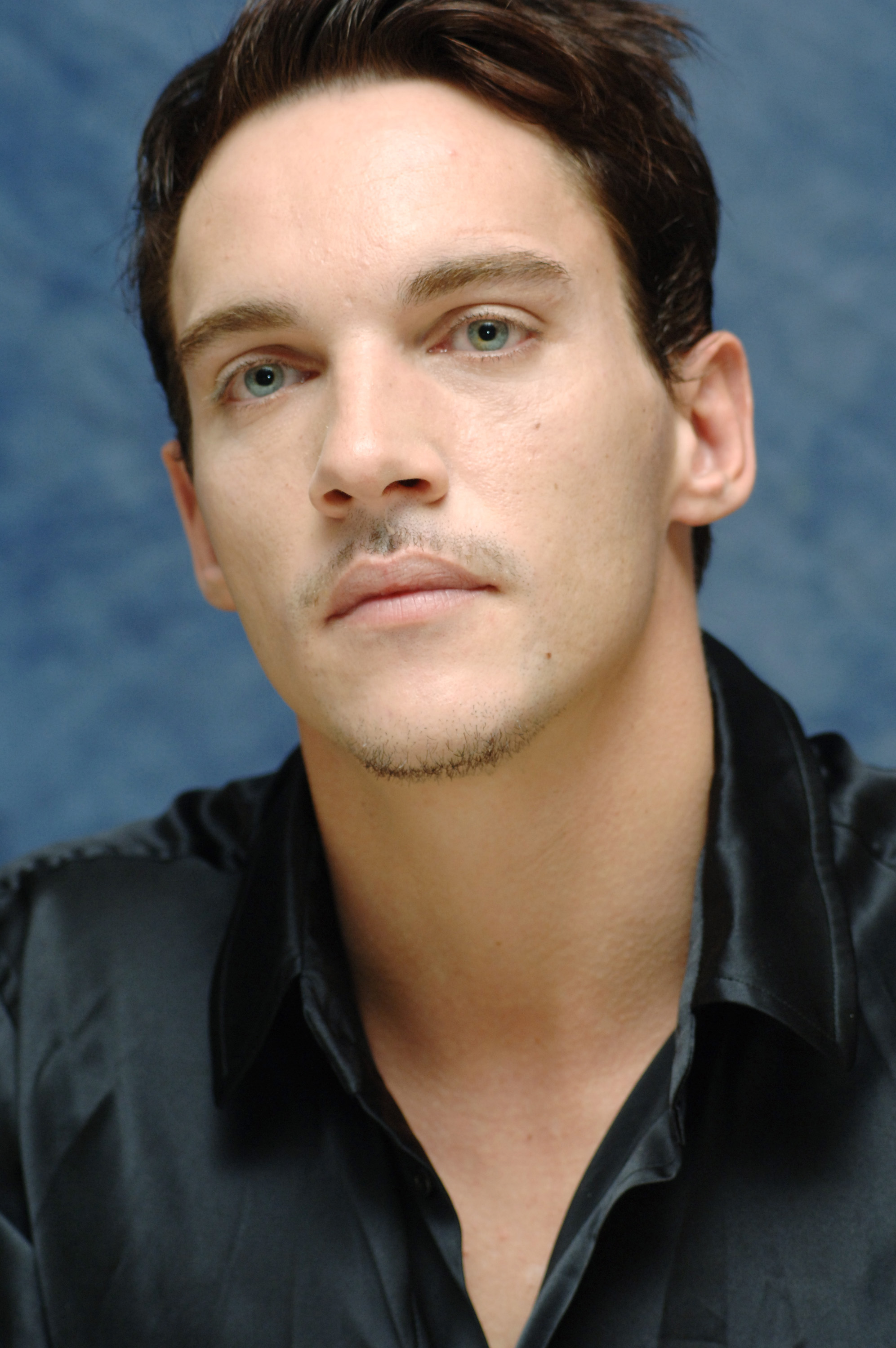 The actor during "Match Point" press conference on November 19, 2005, in New York City. | Source: Getty Images