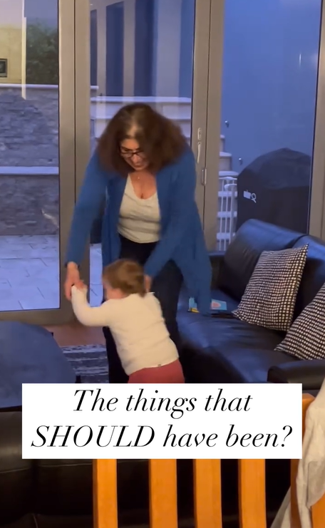Susan playing with her granddaughter in a post dated March 2, 2025 | Source: Instagram/kristyadlerart