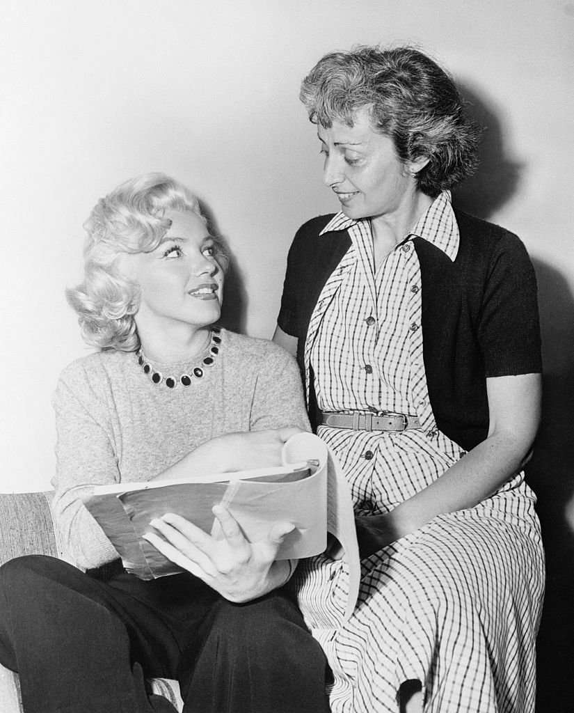 Marilyn Monroe und ihre Drama-Trainerin Natasha Lytess I Quelle: Getty Images