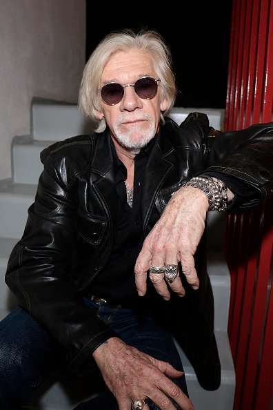 Pierre Billon pose lors d'une séance de portrait à Paris. |Photo : Getty Images