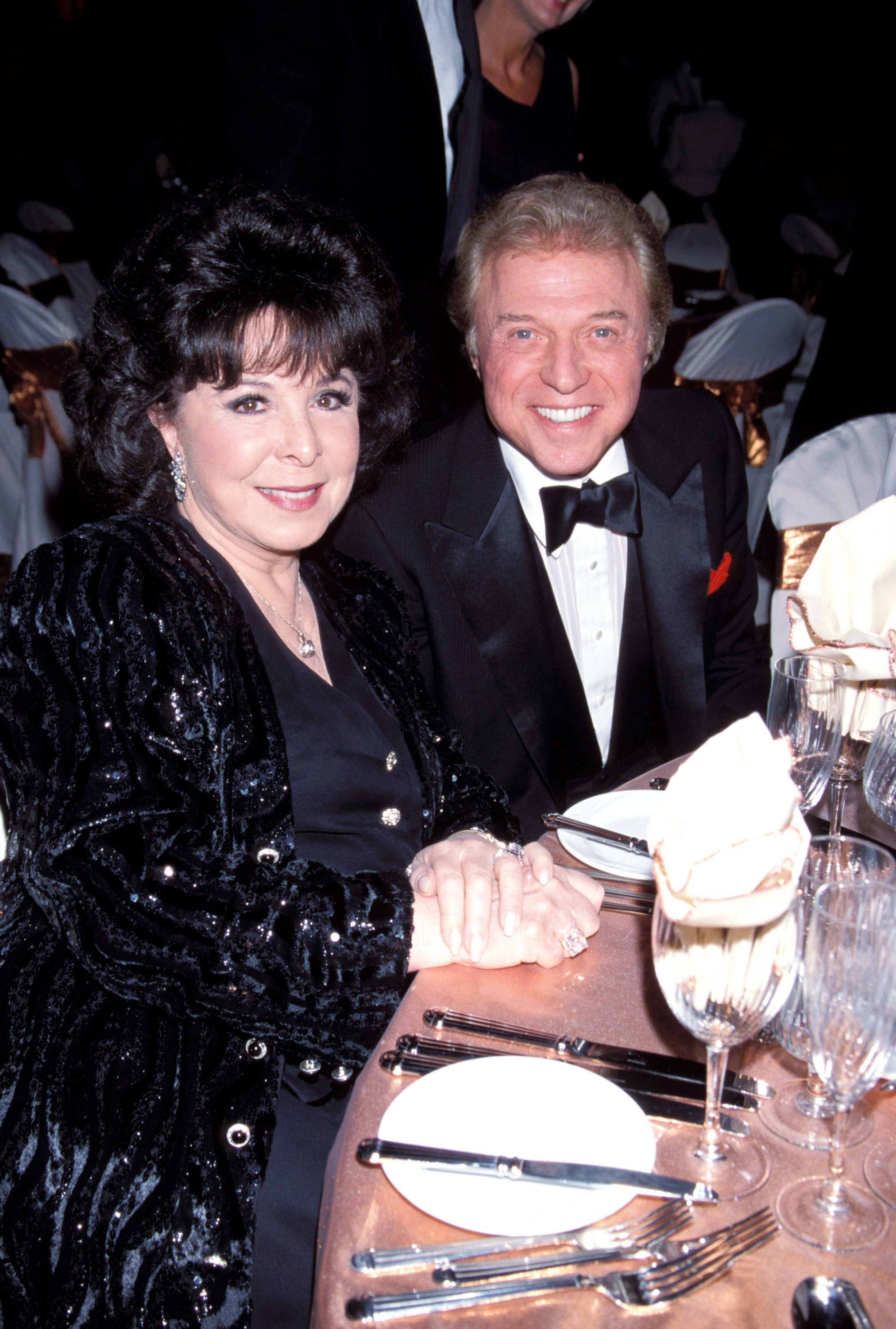 Eydie Gorme and Steve Lawrence during Frank Sinatra Las Vegas Celebrity Classic, circa 1998. | Source: Getty Images