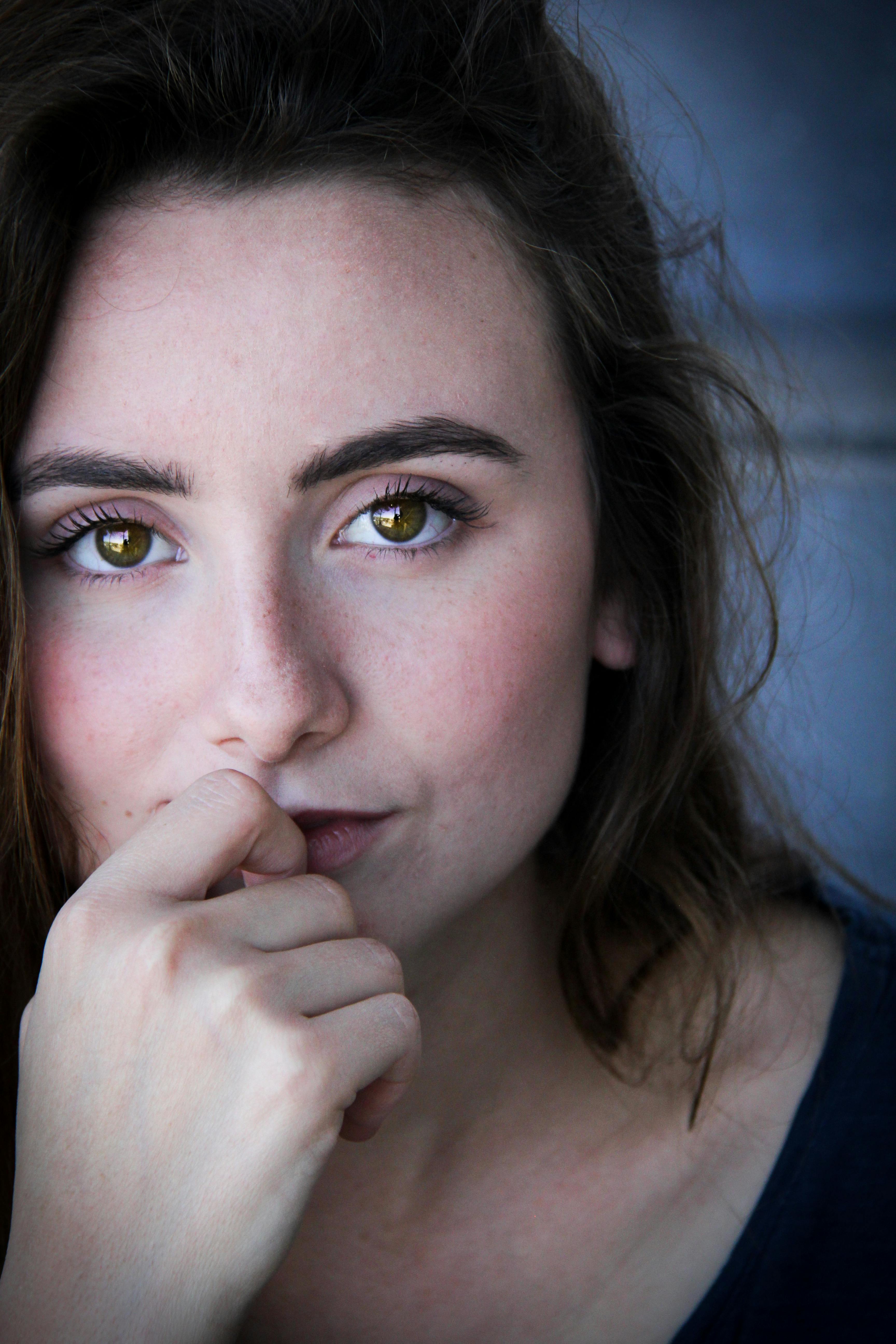 Serious brown-eyed woman | Source: Pexels