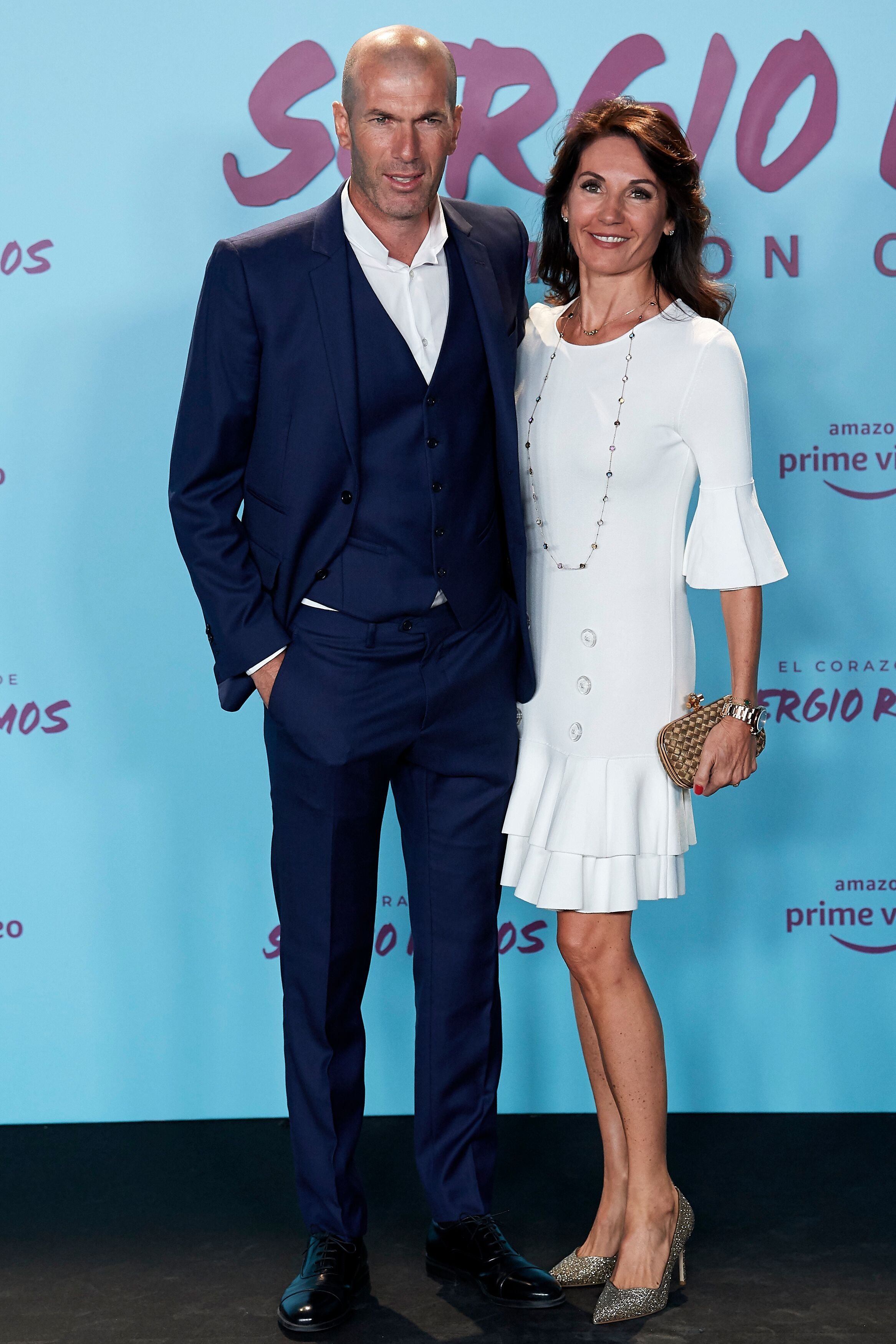 Zinedine Zidane et Véronique Zidane assistent à la première de "El Corazon de Sergio Ramos" à Madrid, Espagne. | Photo : Getty Images