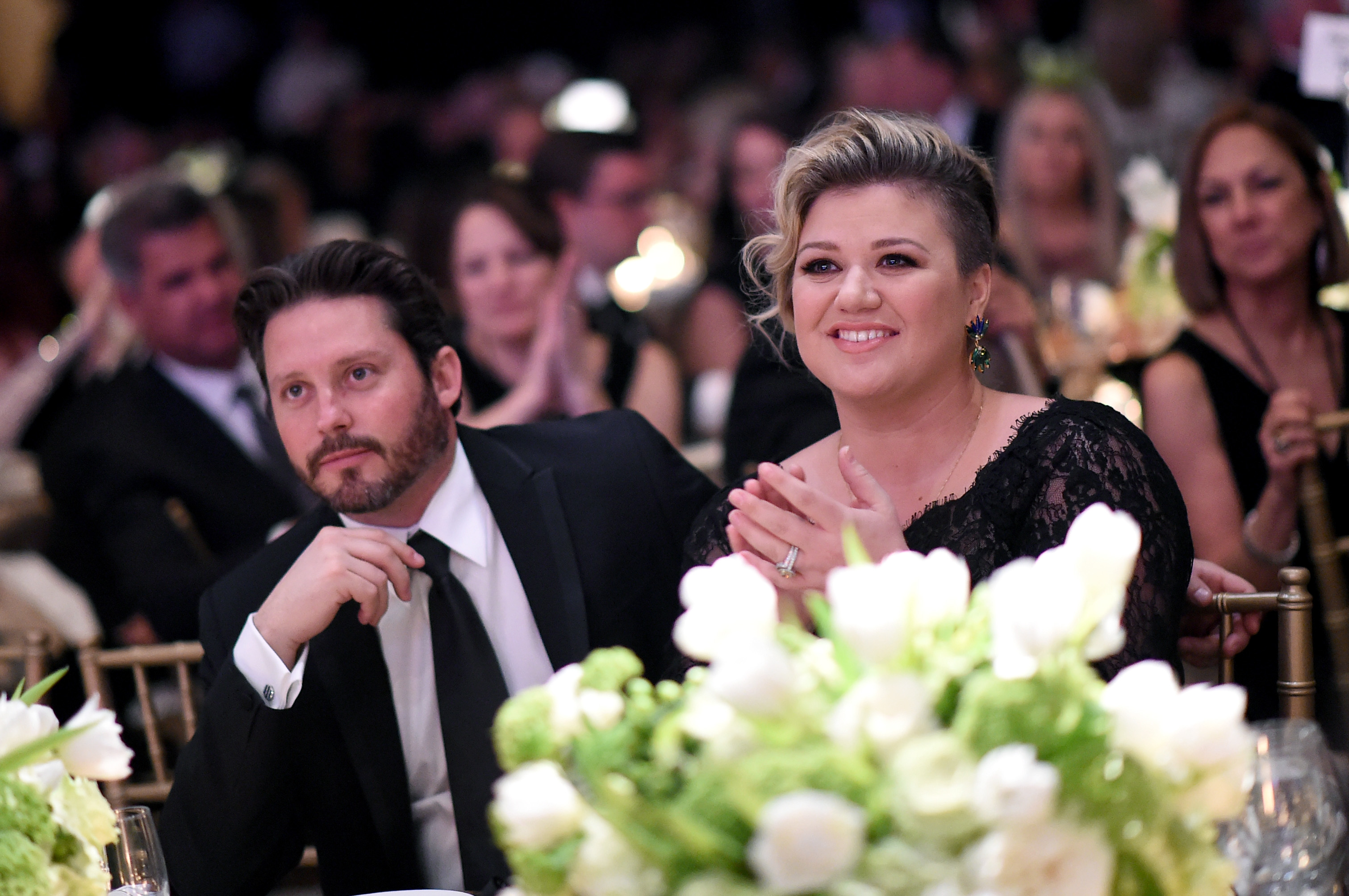Brandon Blackstock and Kelly Clarkson attend Muhammad Ali's Celebrity Fight Night XXI in Phoenix, Arizona, on March 28, 2015 | Source: Getty Images