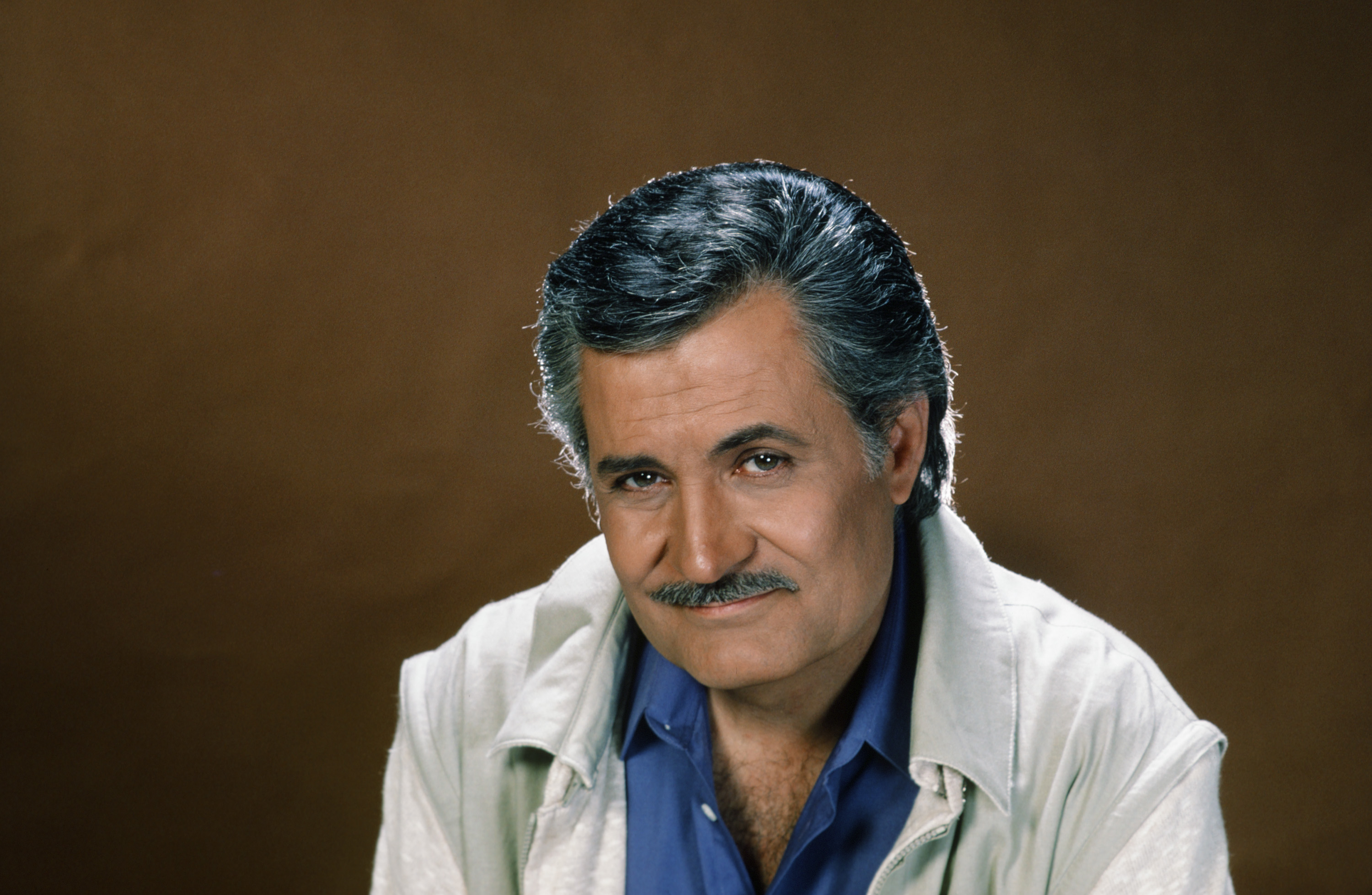 The Hollywood star's father pictured on the set of "Days of Our Lives" in 1986 | Source: Getty Images