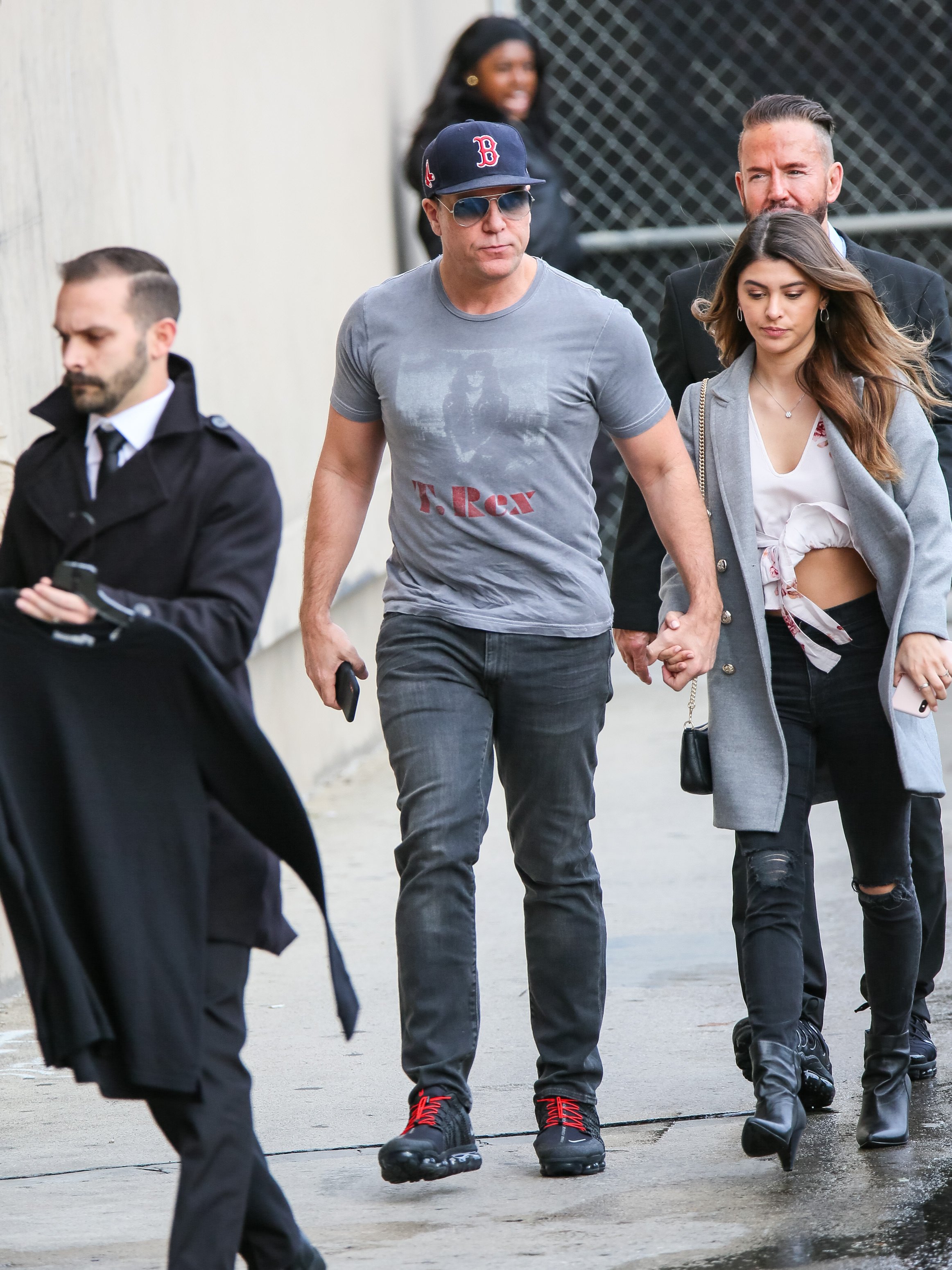 Dane Cook and Kelsi Taylor arriving on the set of “Jimmy Kimmel Live” in California on February 14, 2019 | Source: Getty Images