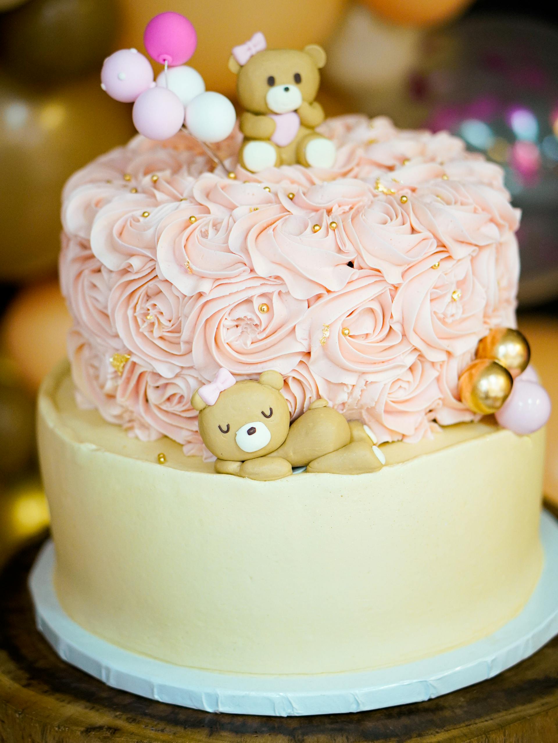 A baby shower cake | Source: Pexels