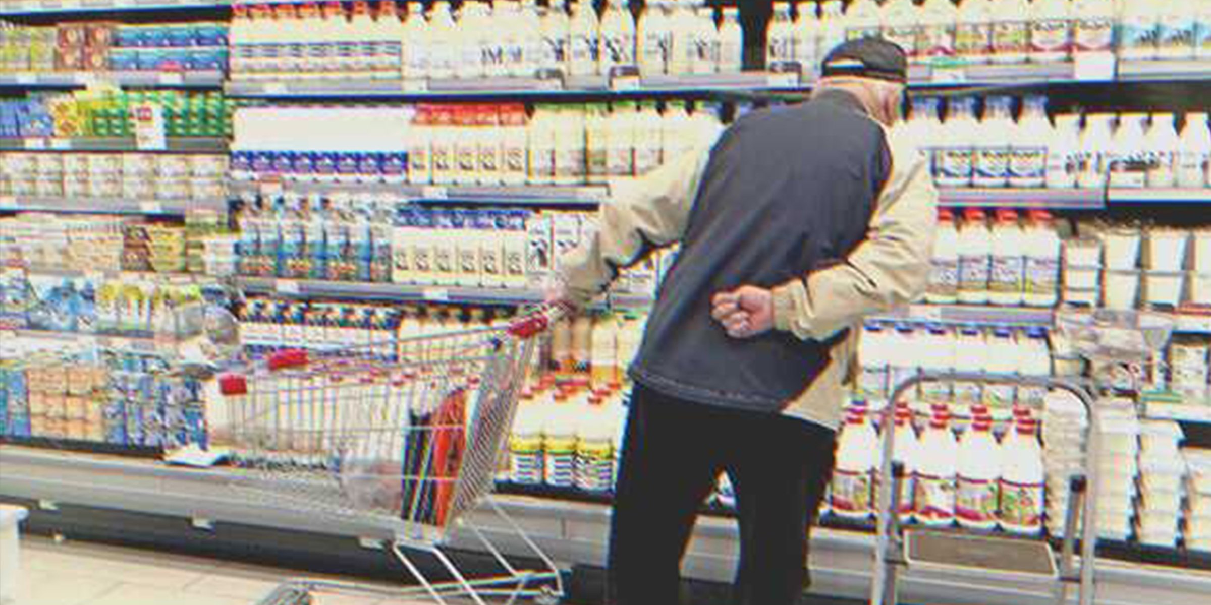 Old man in a grocery store | Source: Shutterstock