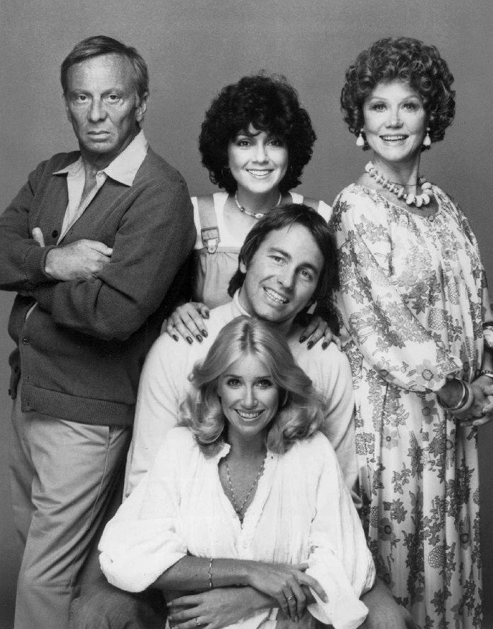Threes Company full cast 1977 | Photo: Wikimedia Commons