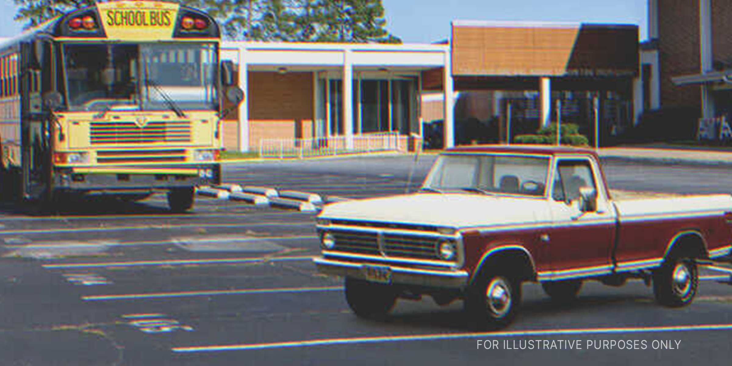 Old pickup truck in school parking lot | Source: Flickr / Alabama Extension (Public Domain) Flickr / Crown Star Images (CC BY 2.0)
