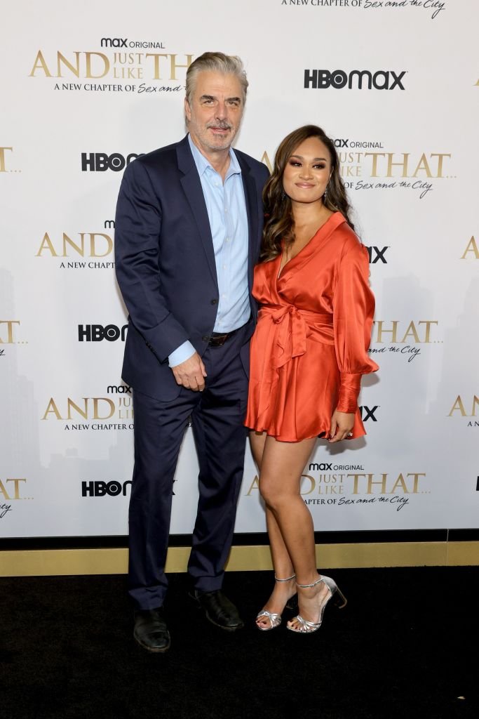 Chris Noth and Tara Wilson on December 8, 2021, in New York | Source: Getty Images