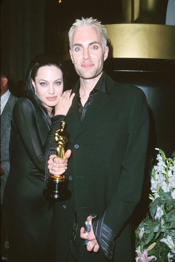 Angelina Jolie & James Haven at the 72nd Annual Academy Award on March 26, 2000 | Photo: Getty Images