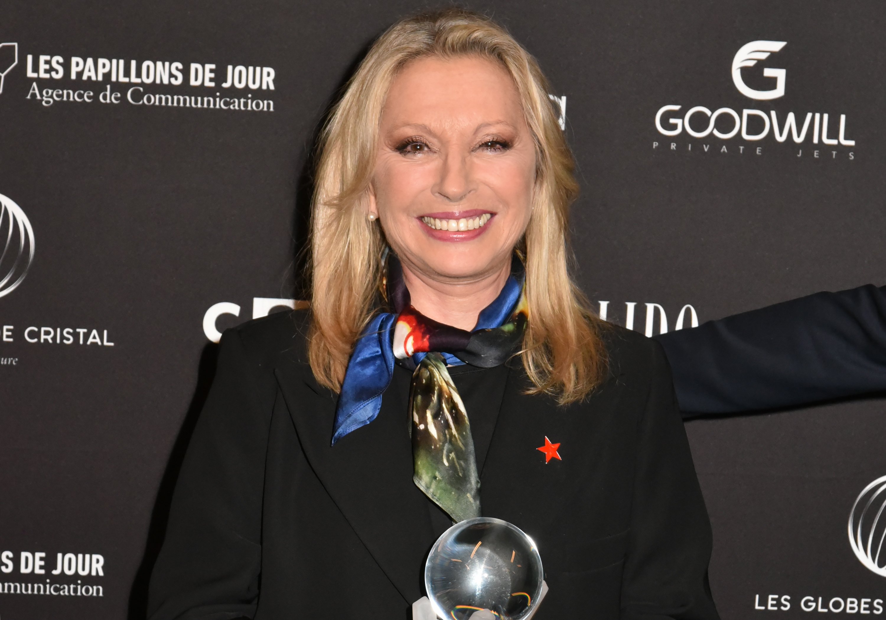Véronique Sanson à la 11ème cérémonie des Globes de Cristal Awards au Lido le 30 janvier 2017 à Paris, France | Photo : Getty Images Véronique Sanson à la 11ème cérémonie des Globes de Cristal Awards au Lido le 30 janvier 2017 à Paris, France | Photo : Getty Images