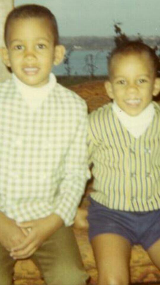 Pictured with his older brother, Harry, in a post dated January 26, 2014 | Source: X/@hillharper