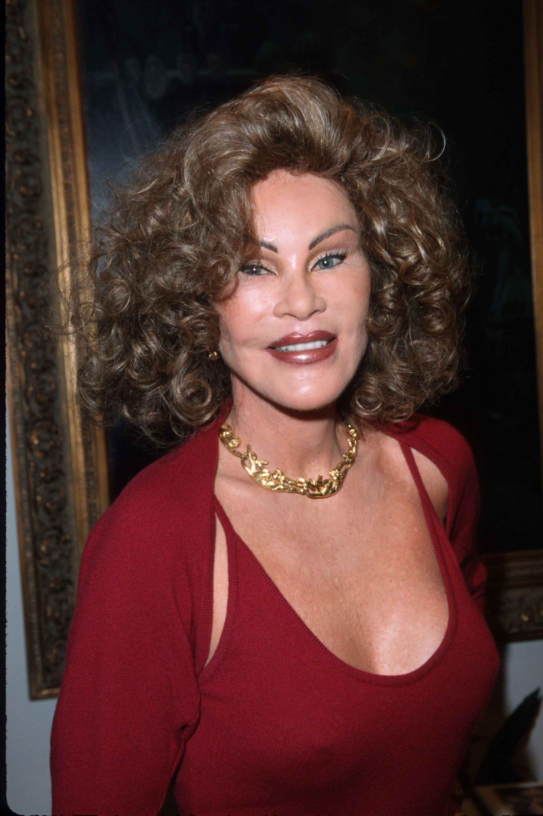 Jocelyne Wildenstein poses for a picture in New York City, on February 10, 1999. | Source: Getty Images
