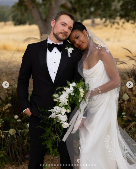 Daniel Durant and Britt Stewart posing for the camera on their wedding day. | Source: Instagram/samkoma.world and maksmaakphoto