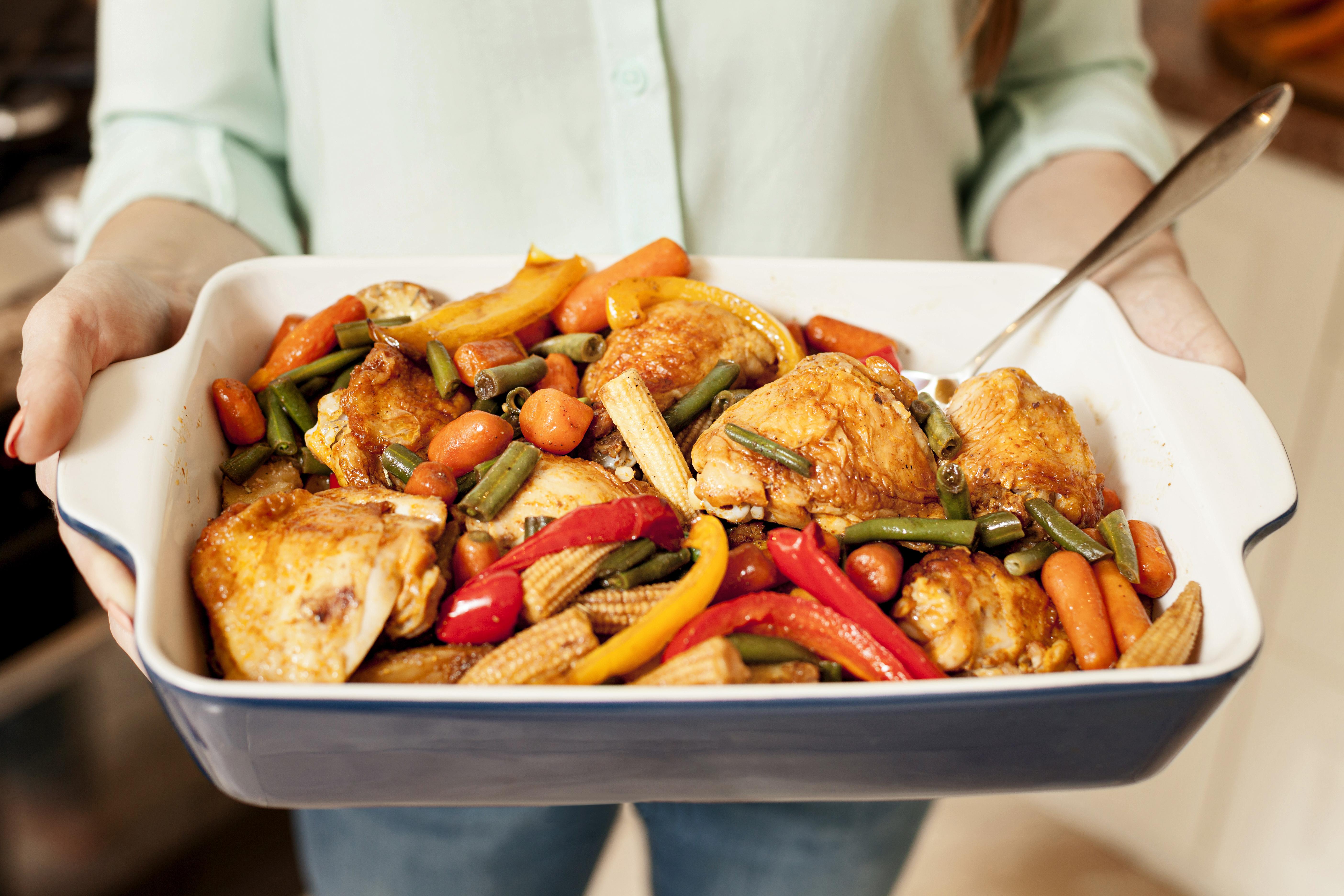 A woman preparing dinner | Source: Freepik