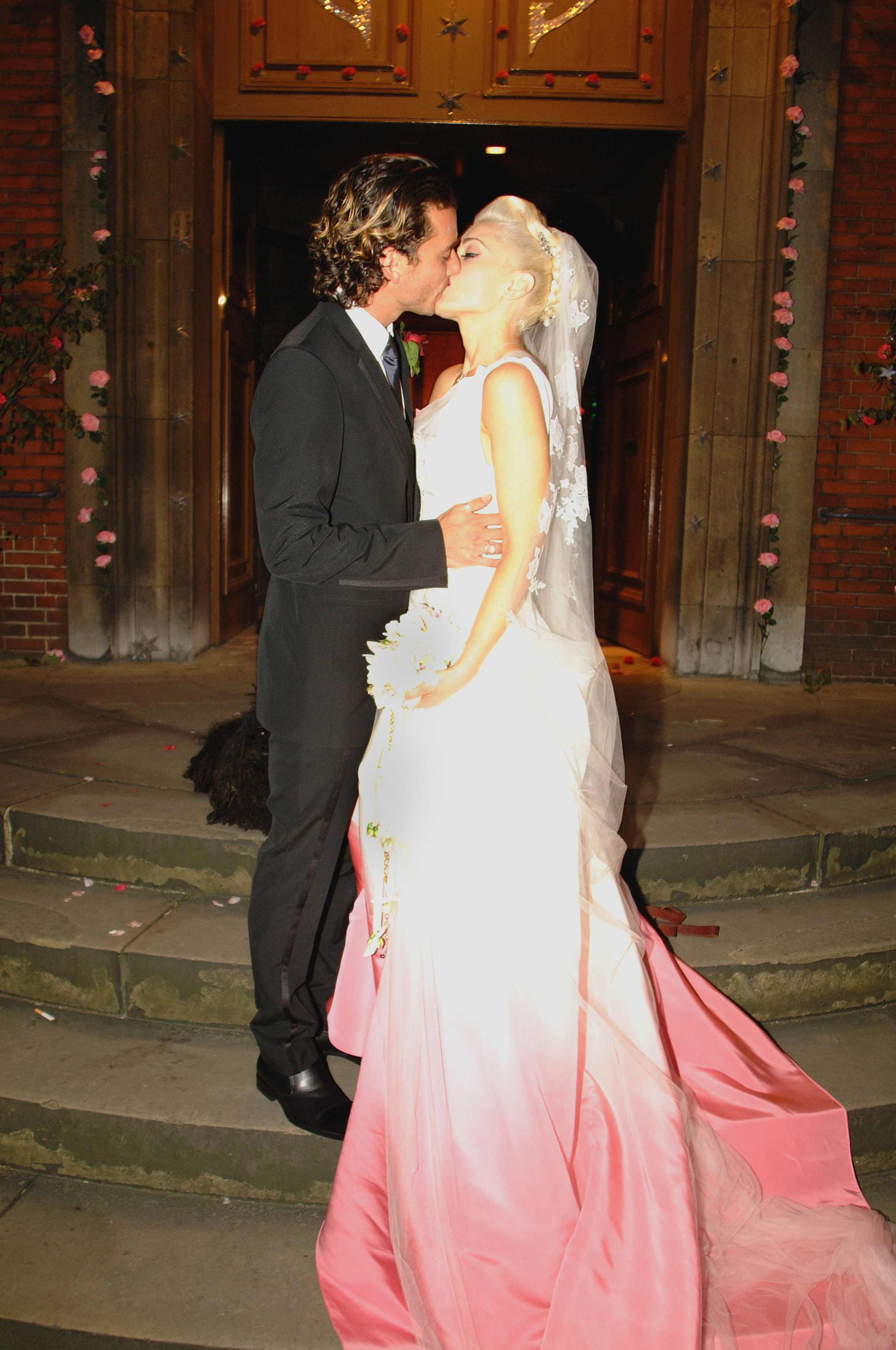 Gwen Stefani's and Gavin Rossdale in London in 2002 | Source: Getty Images