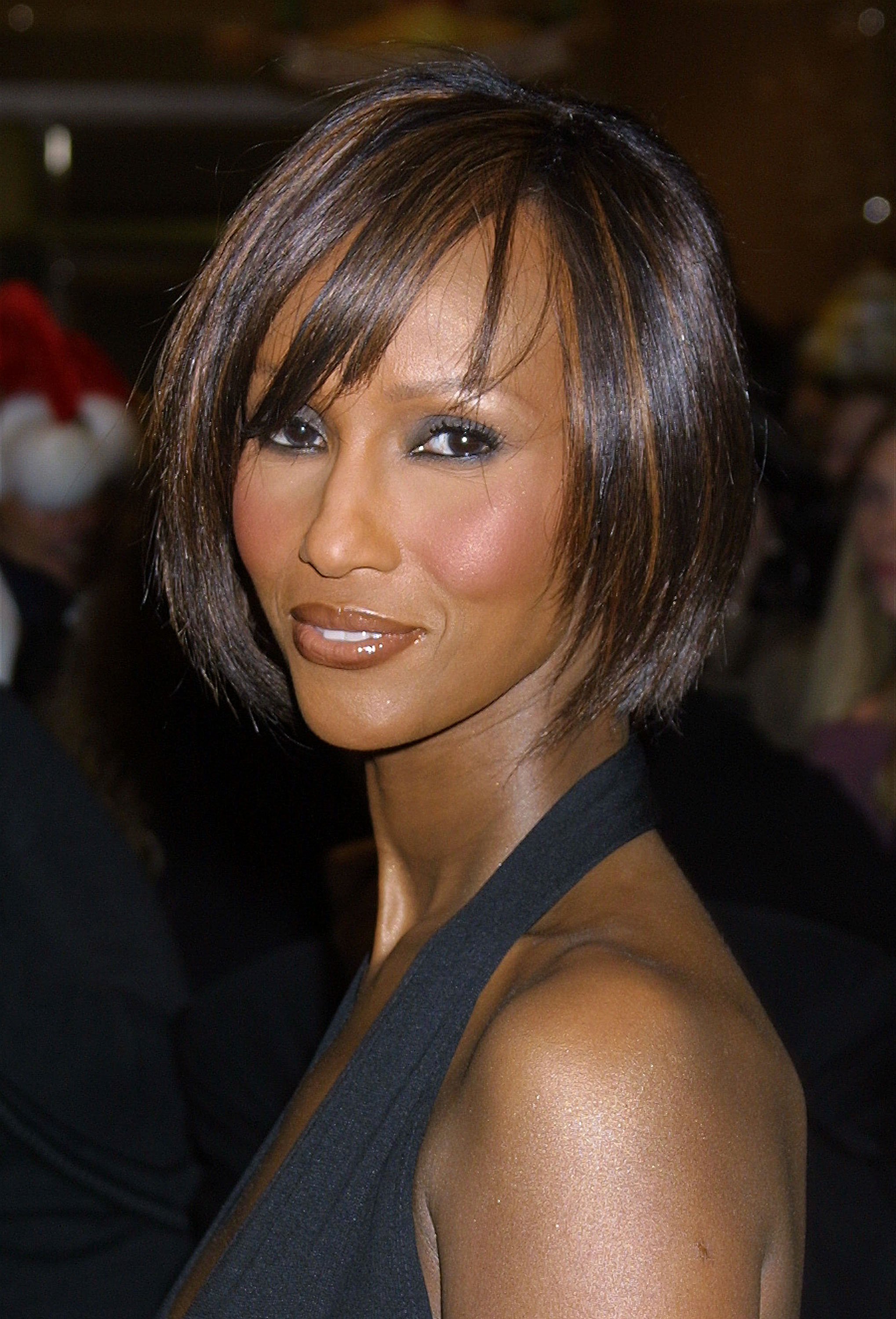 Iman makes an in store appearance to sign copies of her new book " I Am Iman" at Henri Bendel November 20, 2001, in New York City. | Source: Getty Images.