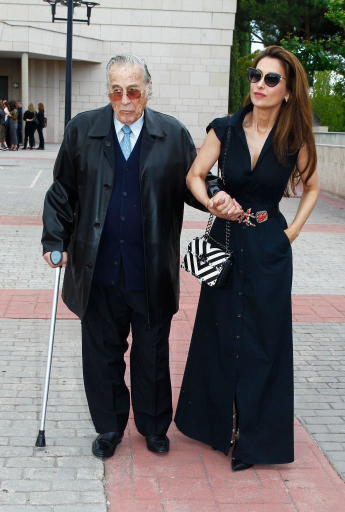 Victoriano Valencia y Paloma Cuevas en el funeral de Fernando Domecq, 2019. | Foto: Getty Images