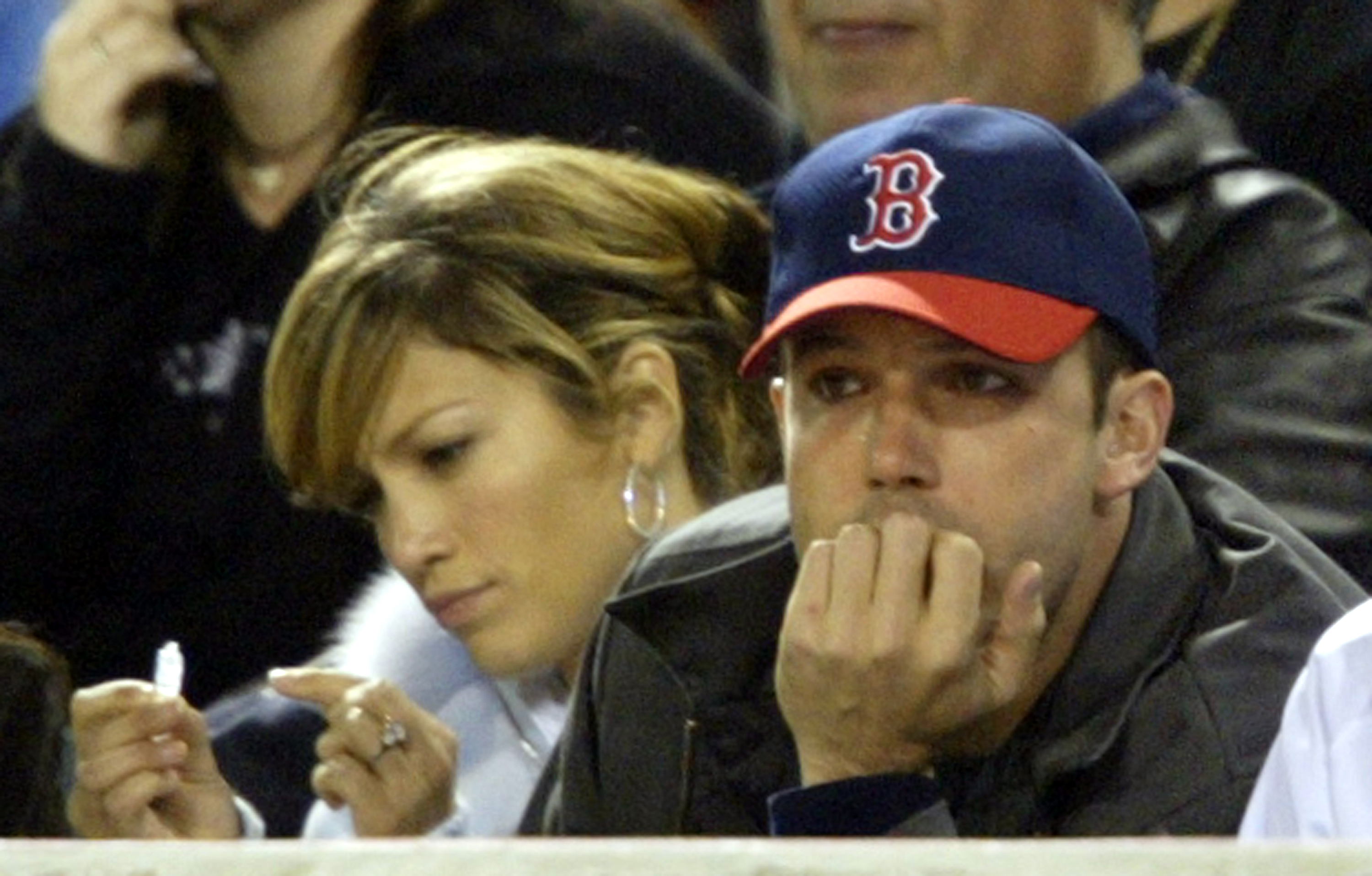 Jennifer Lopez and Ben Affleck during a baseball game on April 27, 2003 in Anaheim California. | Source: Getty Images