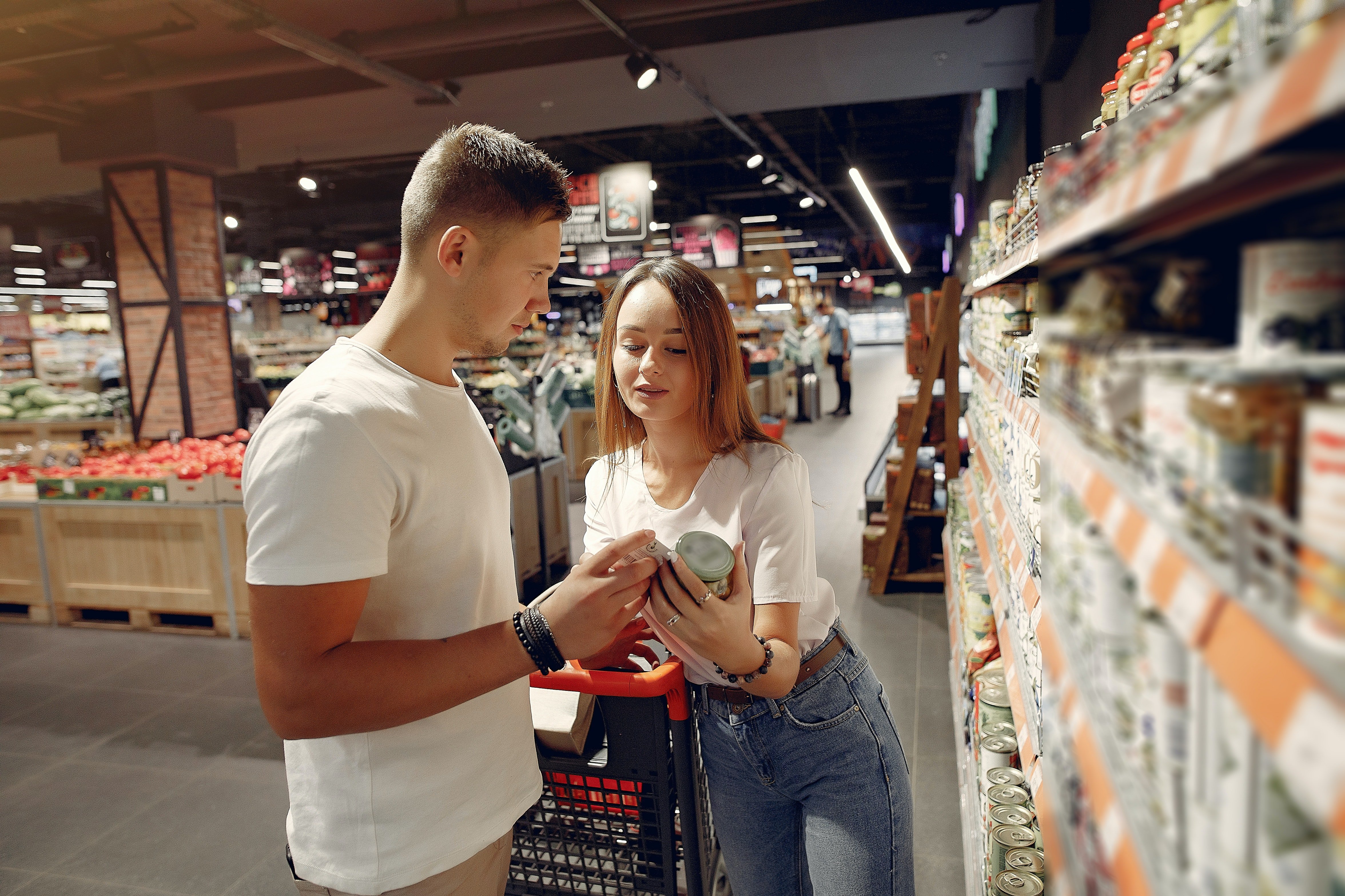 Проявить побольше. Подорожание продуктов в Германии. Consumer behaviour in China. Молодежь шагает с тяжелой по супермаркету. Sneaky Tricks in supermarket.