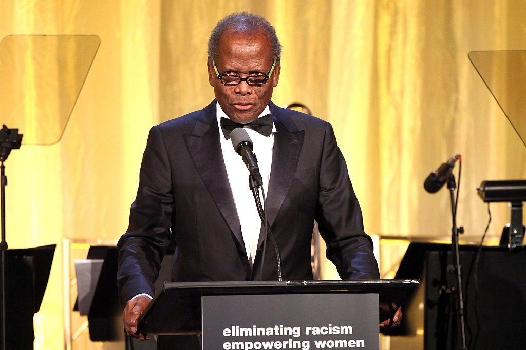 Actor Sidney Poitier speaks on stage at the YWCA Greater Los Angeles Rhapsody Ball held at the Regent Beverly Wilshire Hotel on November 14, 2014. | Photo: Getty Images