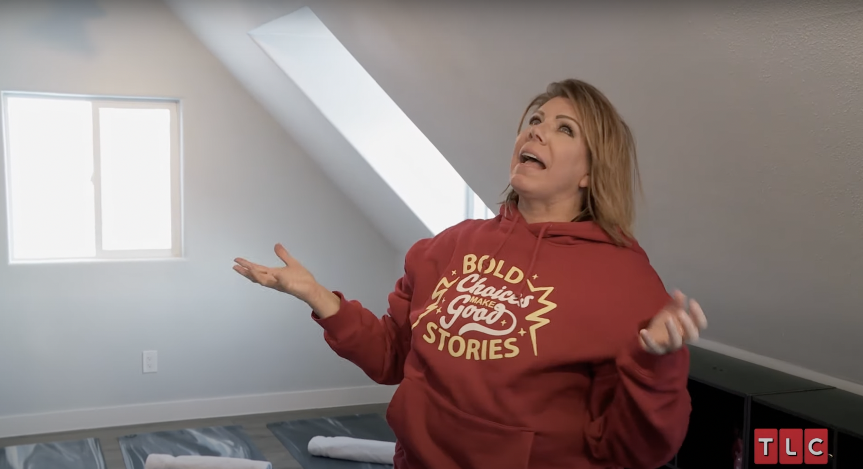 Meri Brown admiring her renovated carriage house on "Sister Wives" | Source: YouTube/TLC