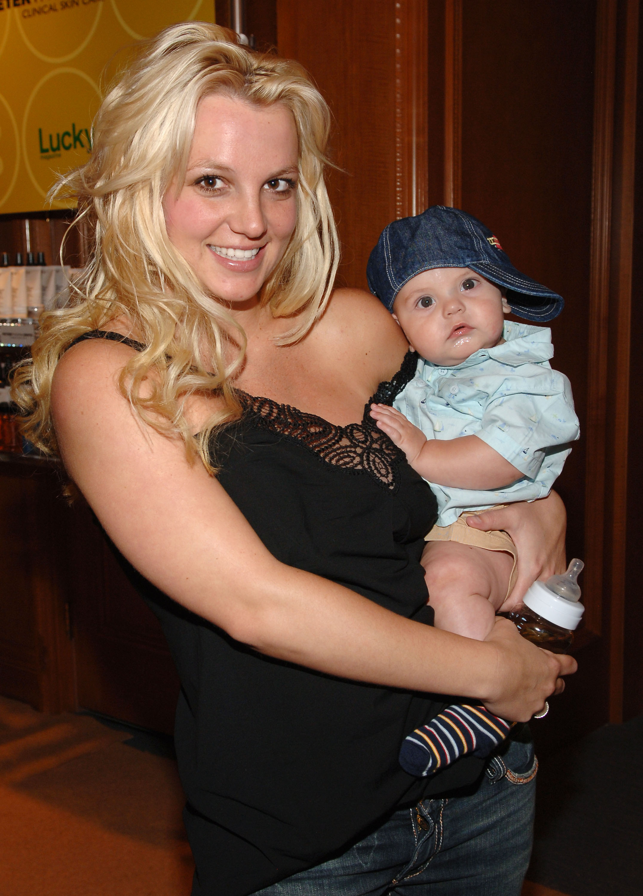 Britney Spears and Sean Preston at The Lucky Magazine Club on May 17, 2006. | Source: Getty Images