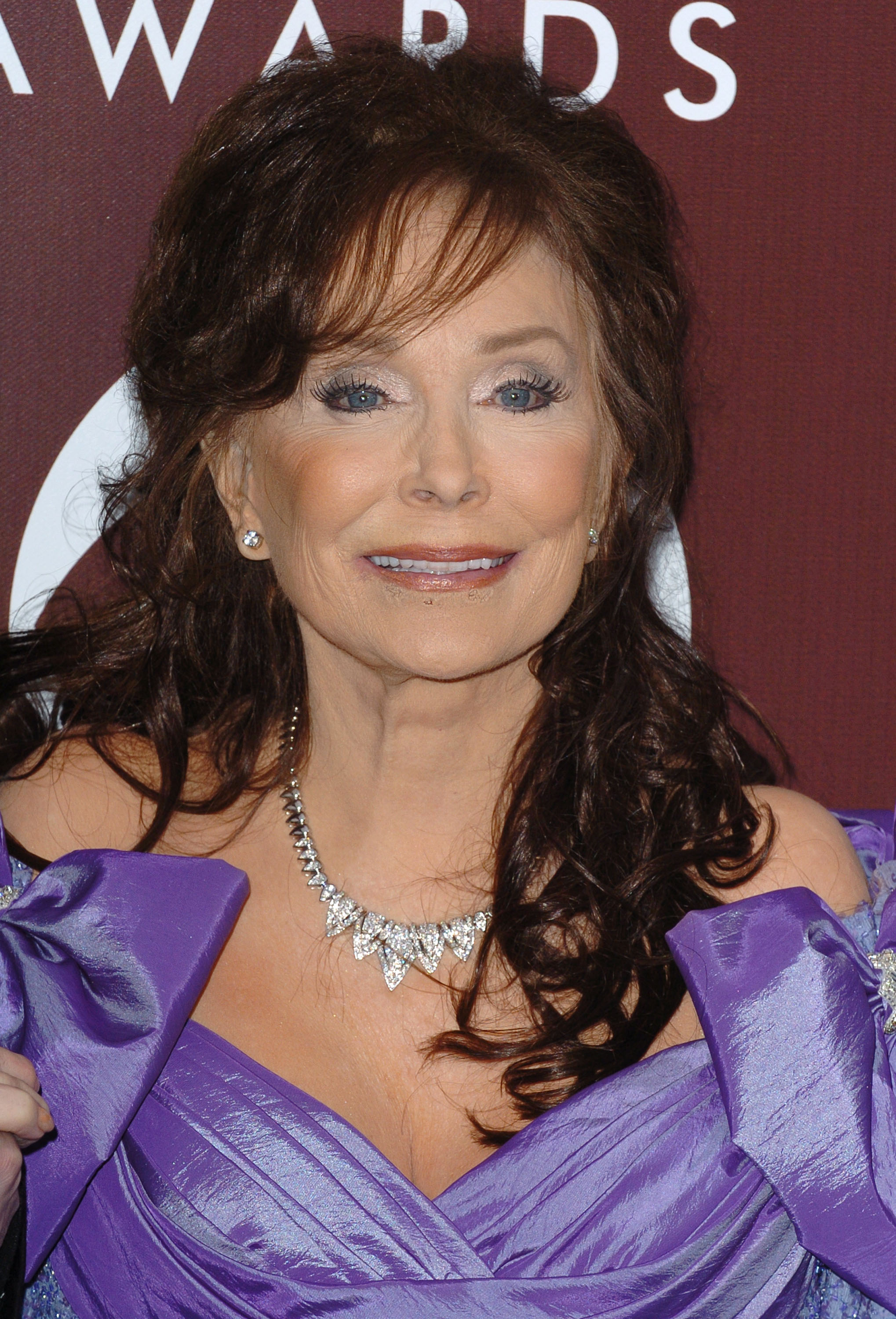 Loretta Lynn at the 47th Annual GRAMMY Awards - Arrivals, on February 13, 2005. | Source: Getty Images