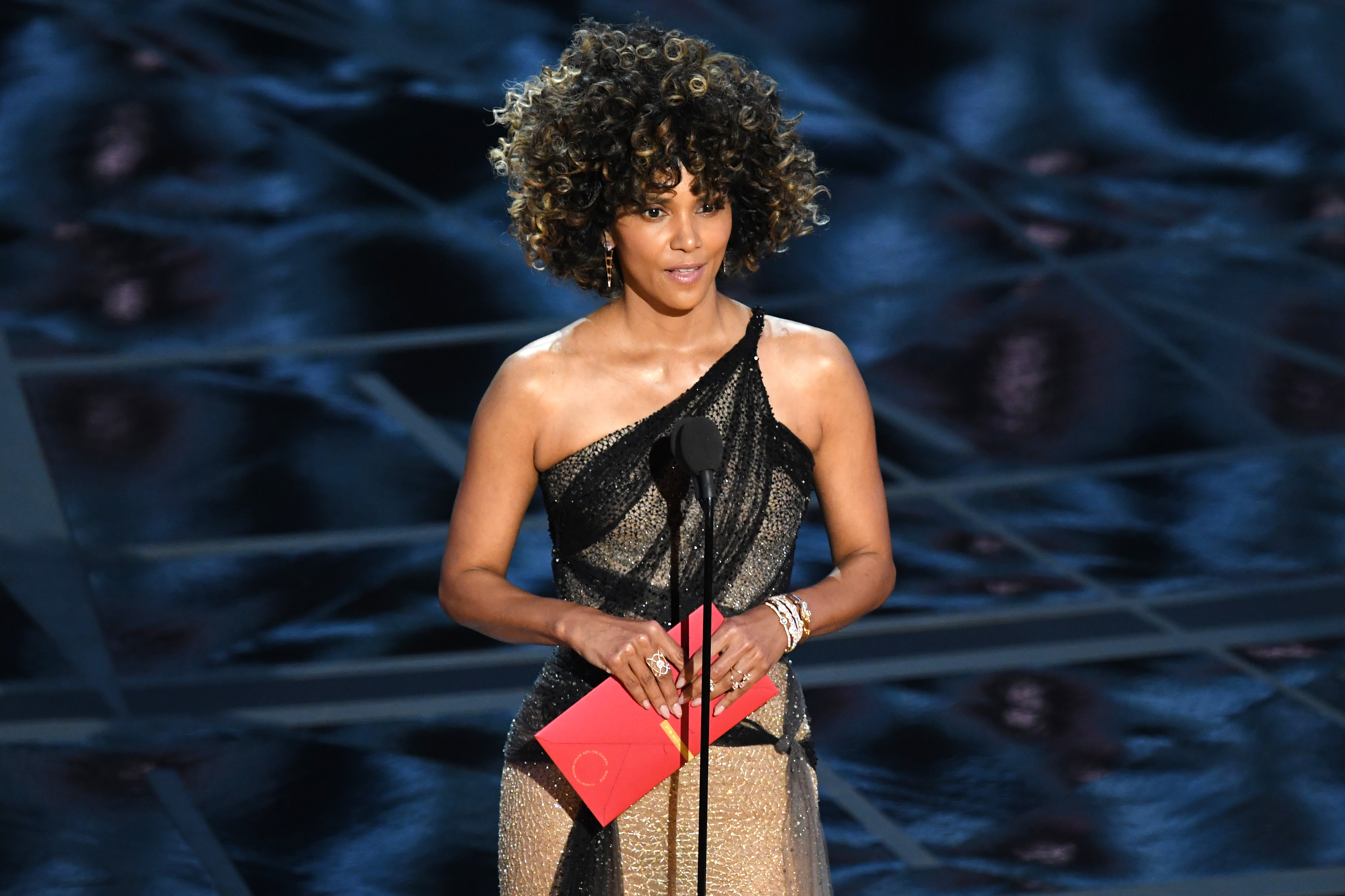 Halle Berry during the 89th Annual Academy Awards on February 26, 2017 in Hollywood, California | Source: Getty Images