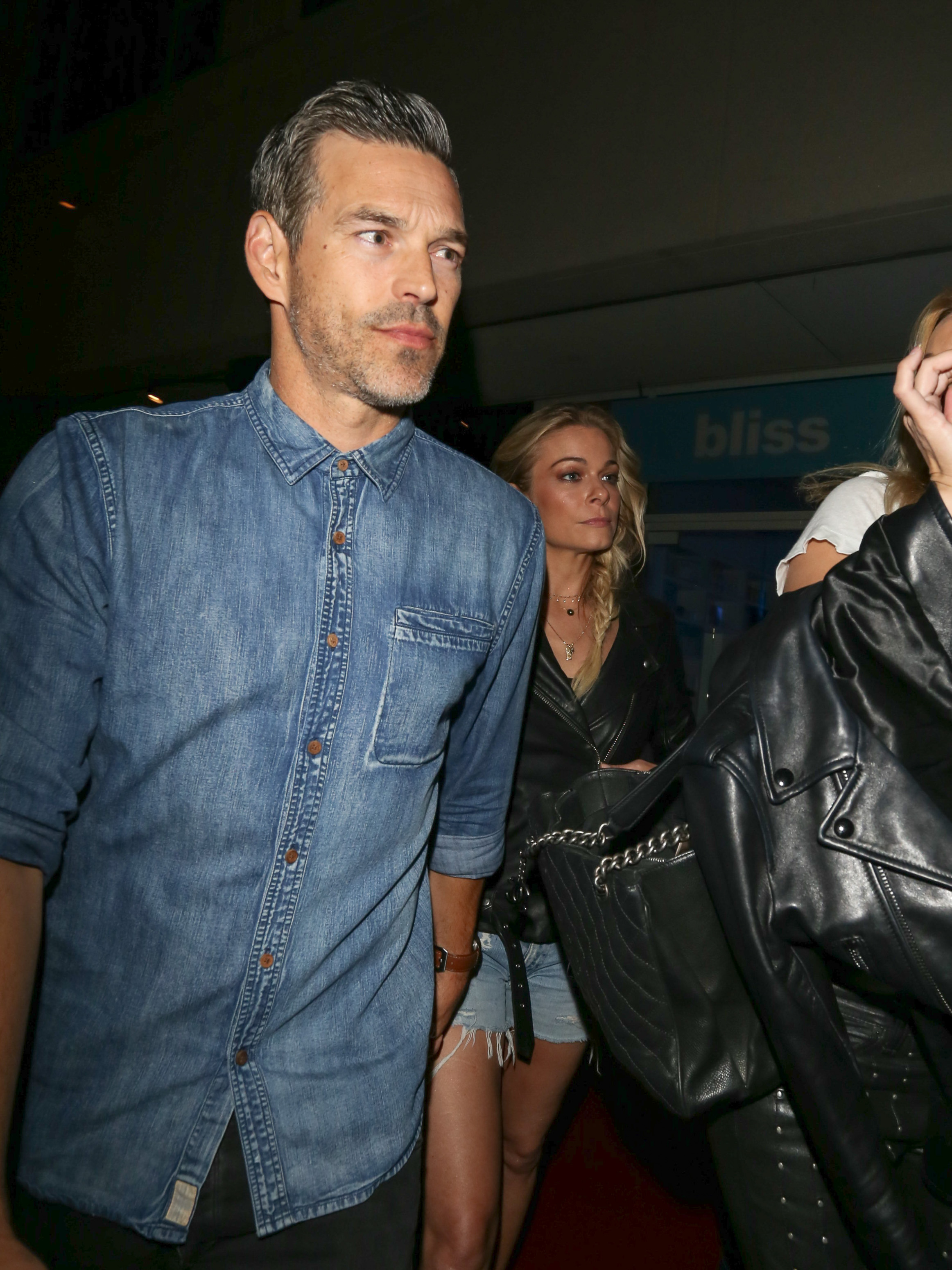 The famous actor and LeAnn Rimes spotted on May 17, 2017, in Los Angeles, California. | Source: Getty Images