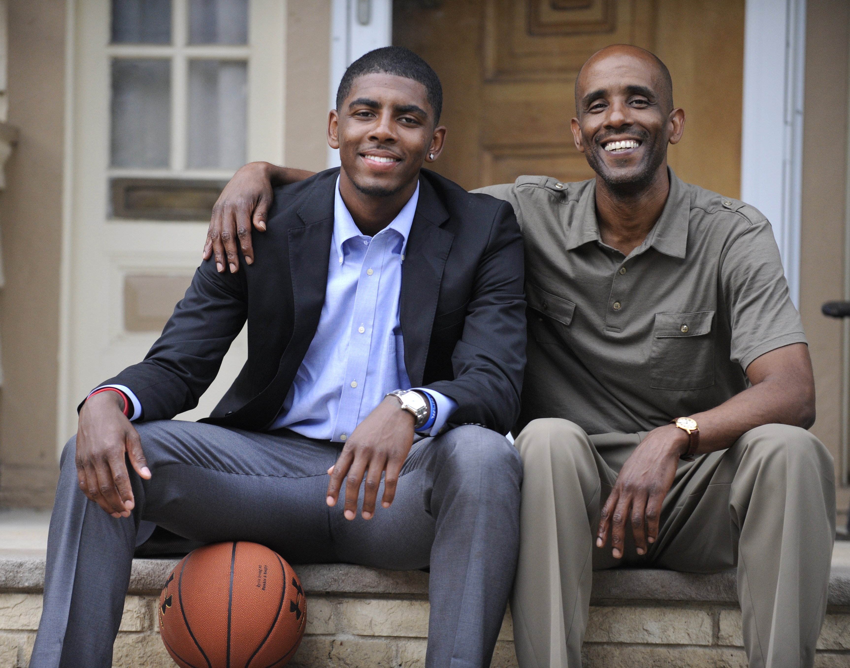 Kyrie Irving poses with his father, Drederick Irving, on June 16, 2011, in West Orange, New Jersey. | Source: Getty Images