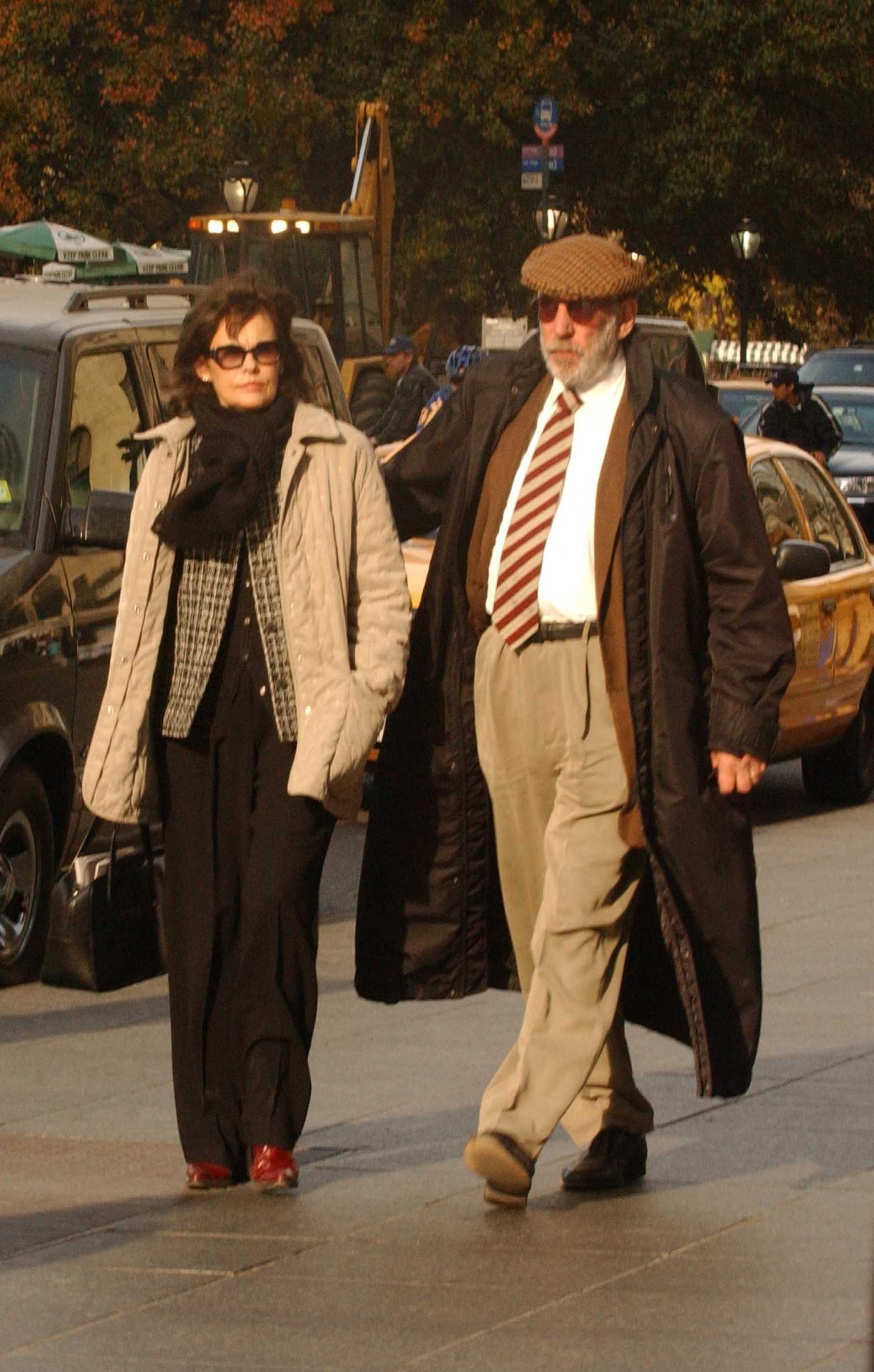 Donald Sutherland walks with his wife, Francine Racette in New York City on November 15, 2002 | Source: Getty Images