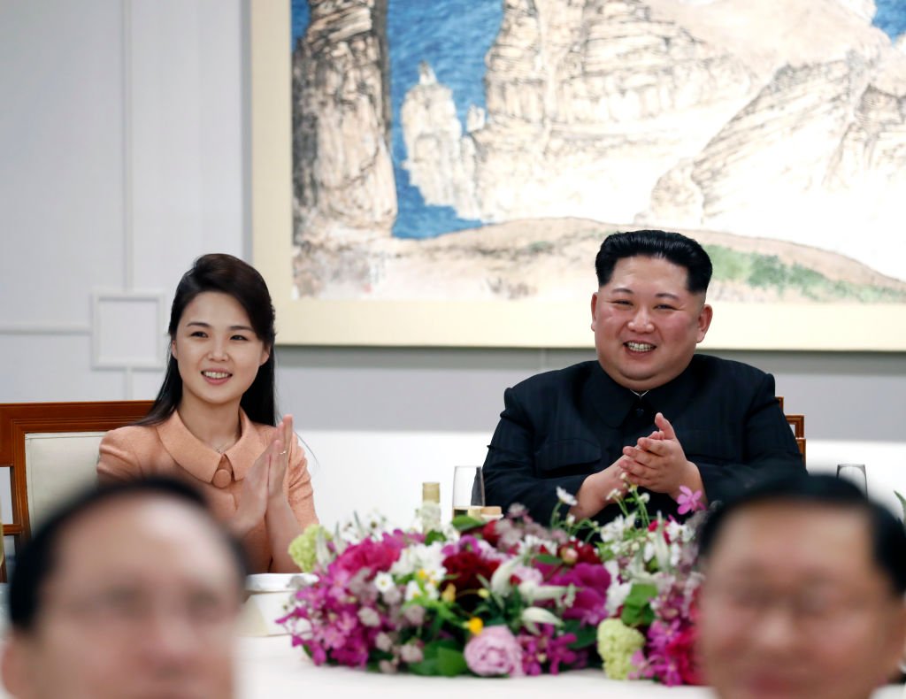 Ri Sol-ju et Kim Jong-un. | Source : Getty Images Ri Sol-ju et Kim Jong-un. | Source : Getty Images