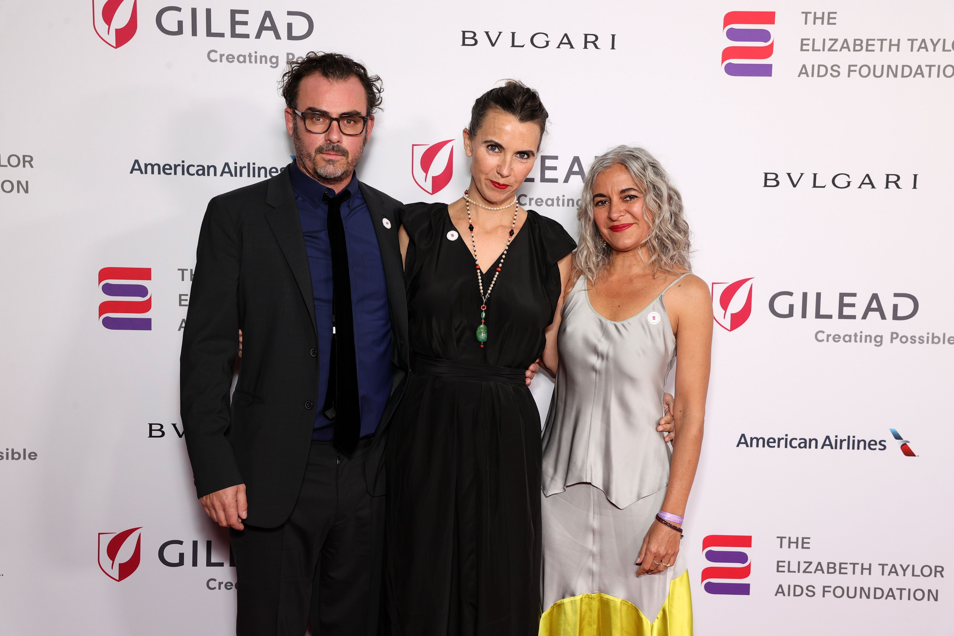 (L-R) Anthony Cran, Naomi and Laela Wilding at the Elizabeth Taylor Ball To End AIDS on September 17, 2021 in West Hollywood, California. | Source: Getty Images