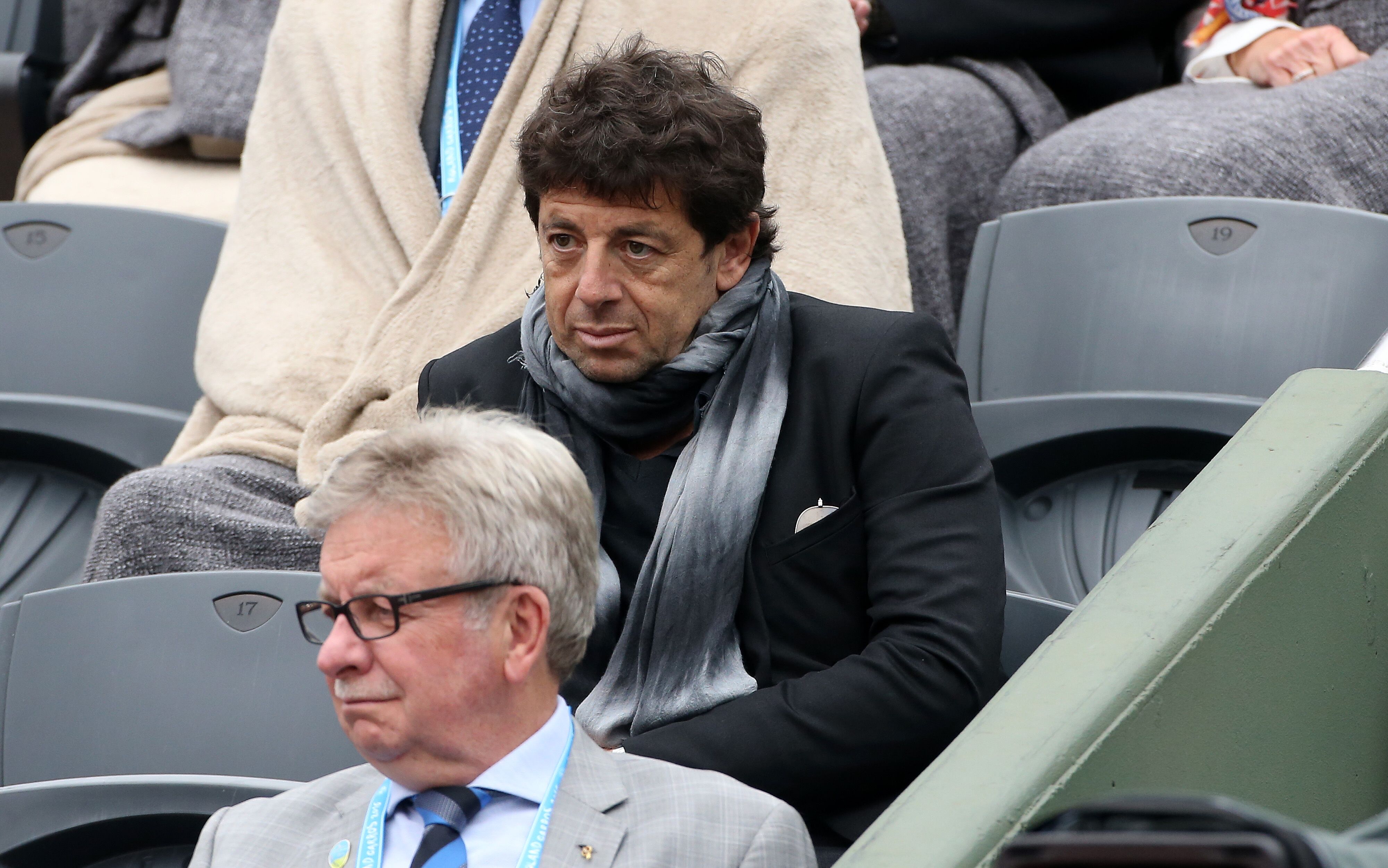 Patrick Bruel assiste à la 13e journée de Roland-Garros le 3 juin 2016 à Paris, France. | Photo : GettyImage