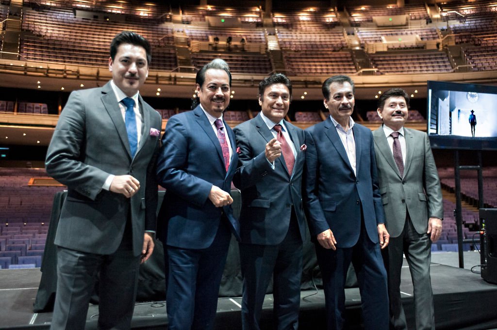 Luis Hernández, Hernán Hernández, Jorge Hernández, Eduardo Hernández y Óscar Lara posan para una foto durante una conferencia de prensa en México.| Fuente: Getty Images Luis Hernández, Hernán Hernández, Jorge Hernández, Eduardo Hernández y Óscar Lara posan para una foto durante una conferencia de prensa en México.| Fuente: Getty Images